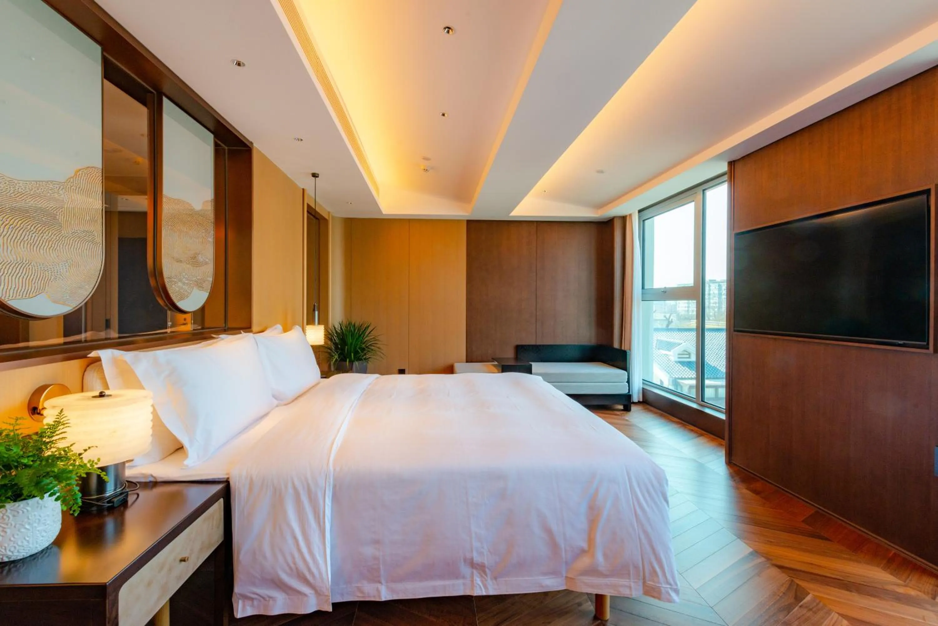 Photo of the whole room, Bed in The Purple Horse Hotel Beijing