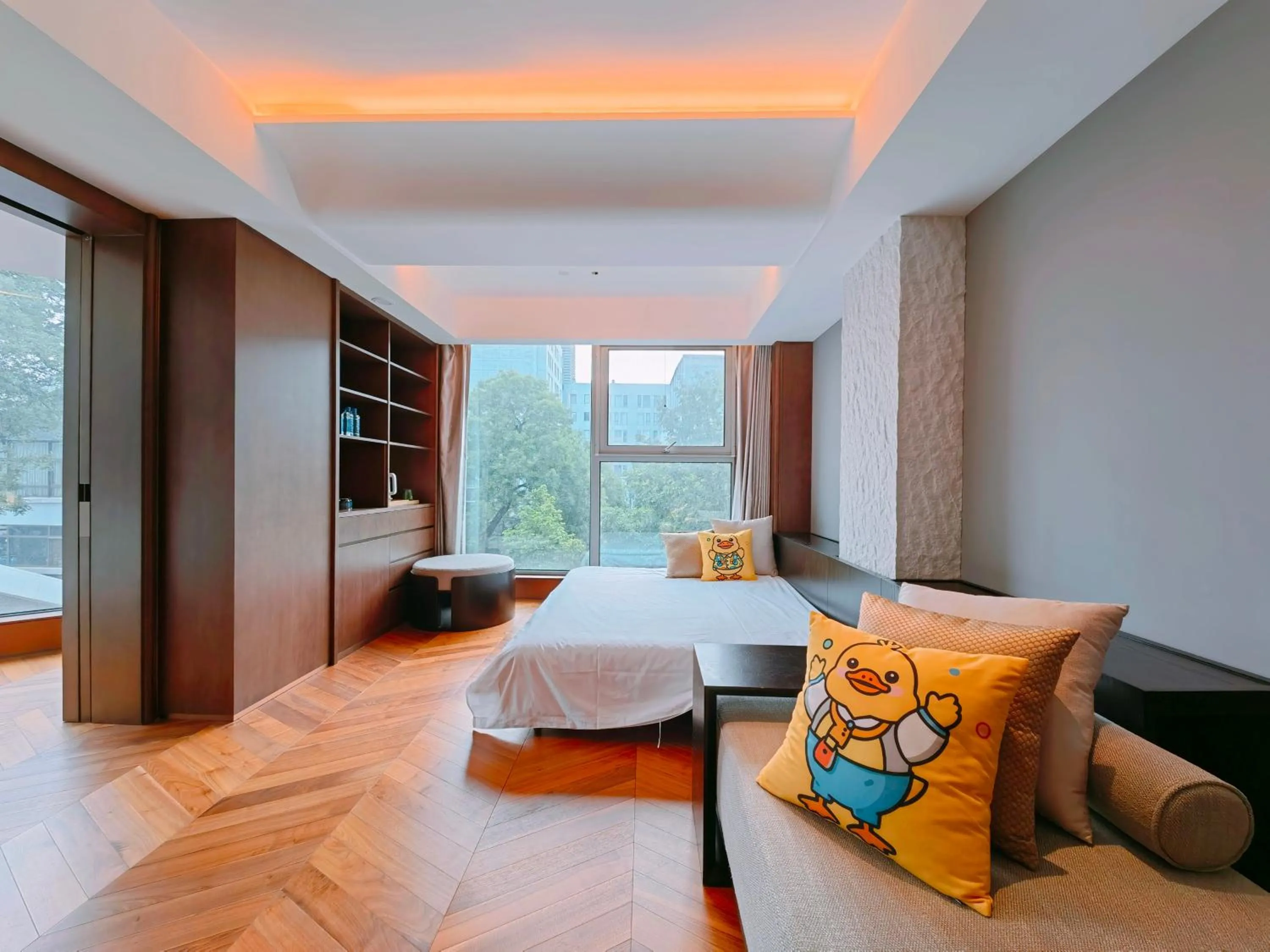 Living room, Bed in The Purple Horse Hotel Beijing