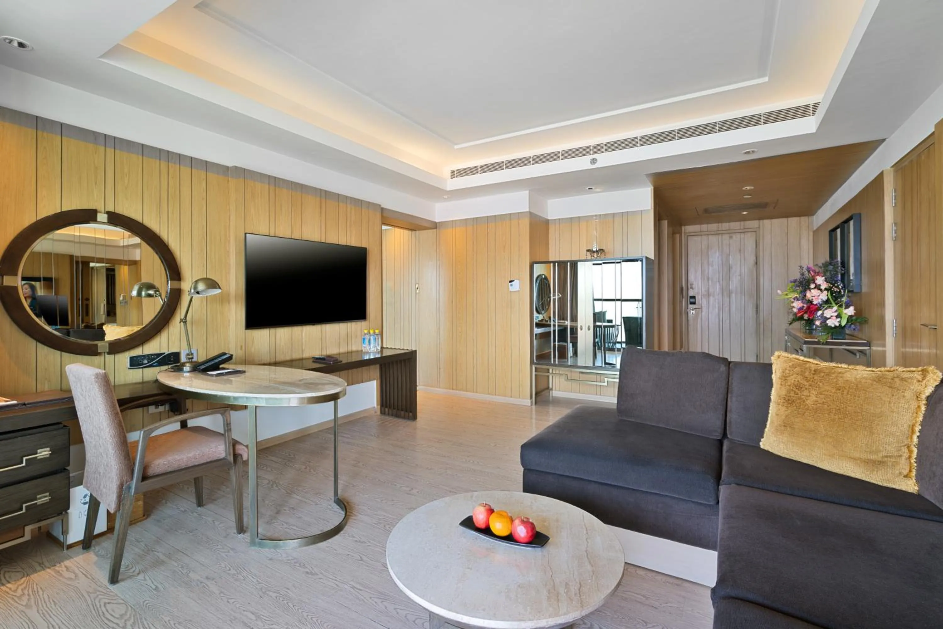 Living room in JW Marriott Mussoorie Walnut Grove Resort & Spa