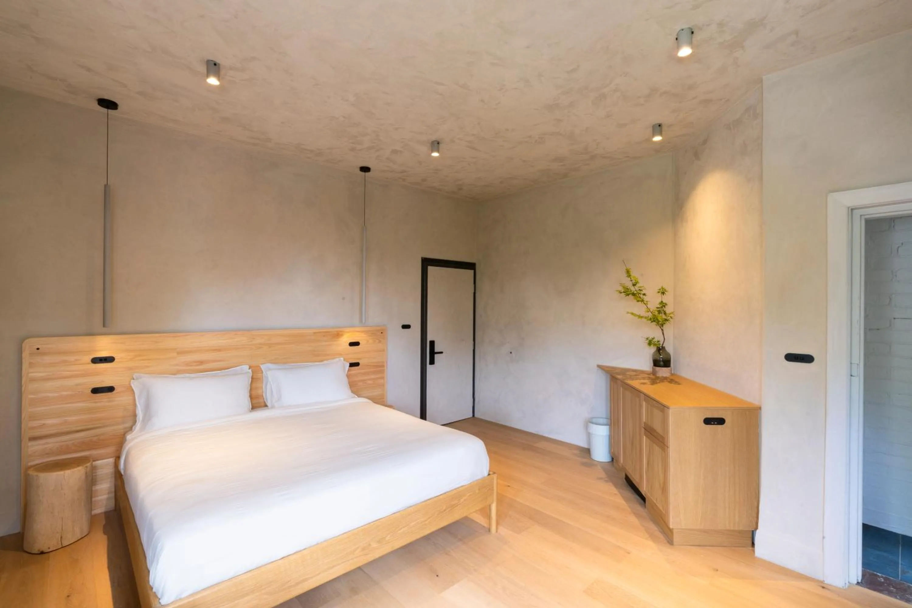 Bedroom, Bed in In The Brick Spa And Hotel