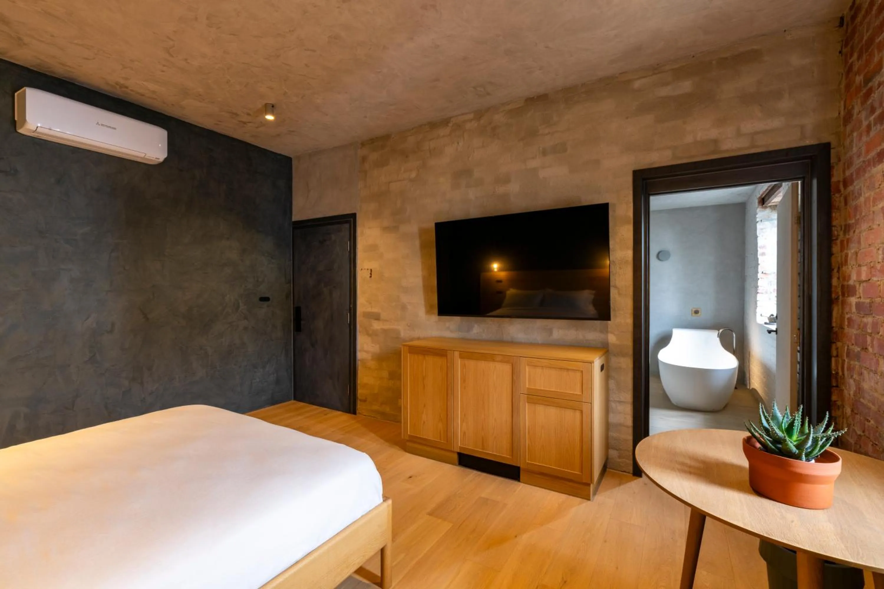 Bedroom, Bed in In The Brick Spa And Hotel