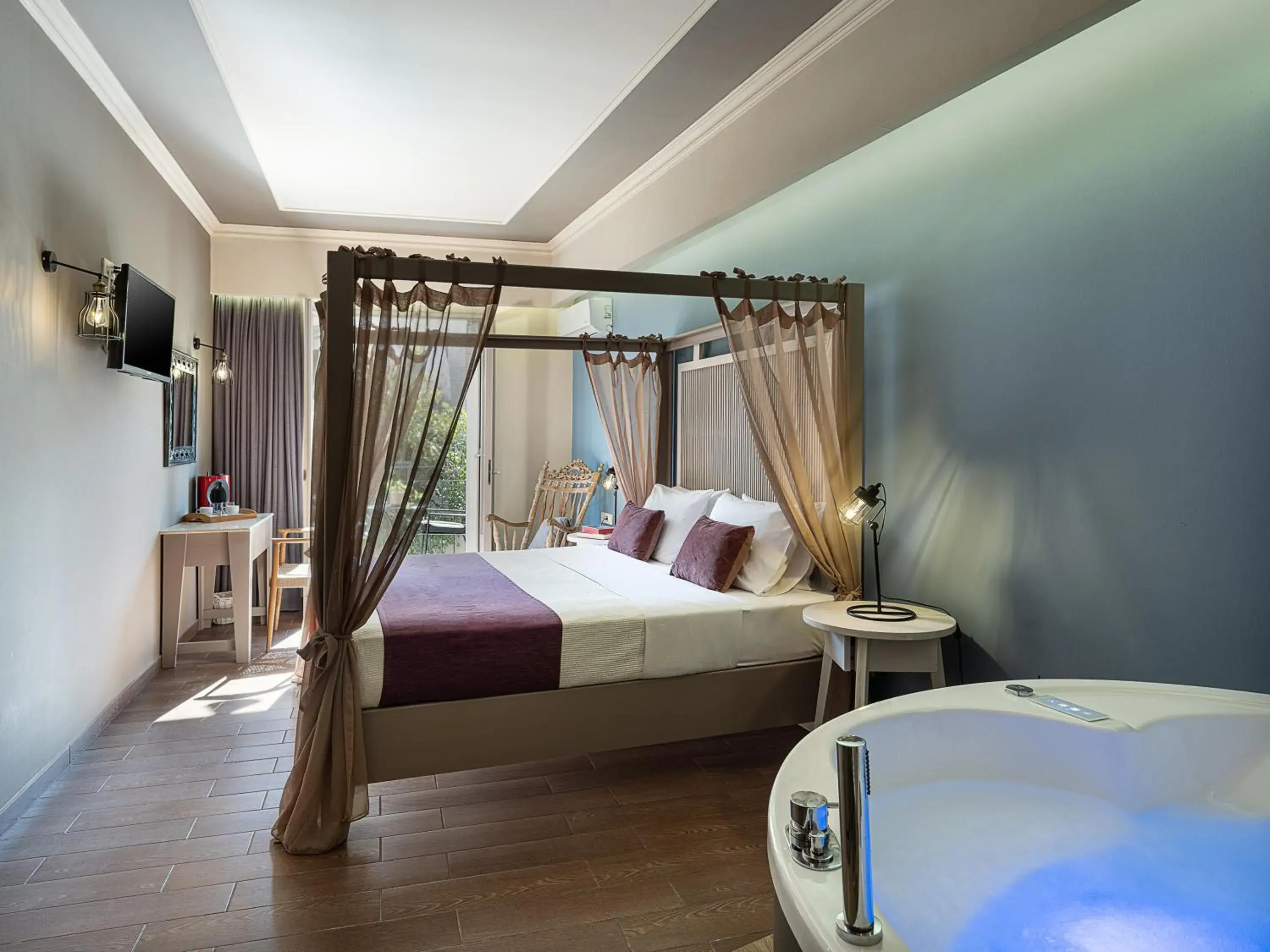 Deluxe room with Balcony and Hot Tub in Elia Potie Deluxe room with Balcony and Hot Tub in Elia Potie