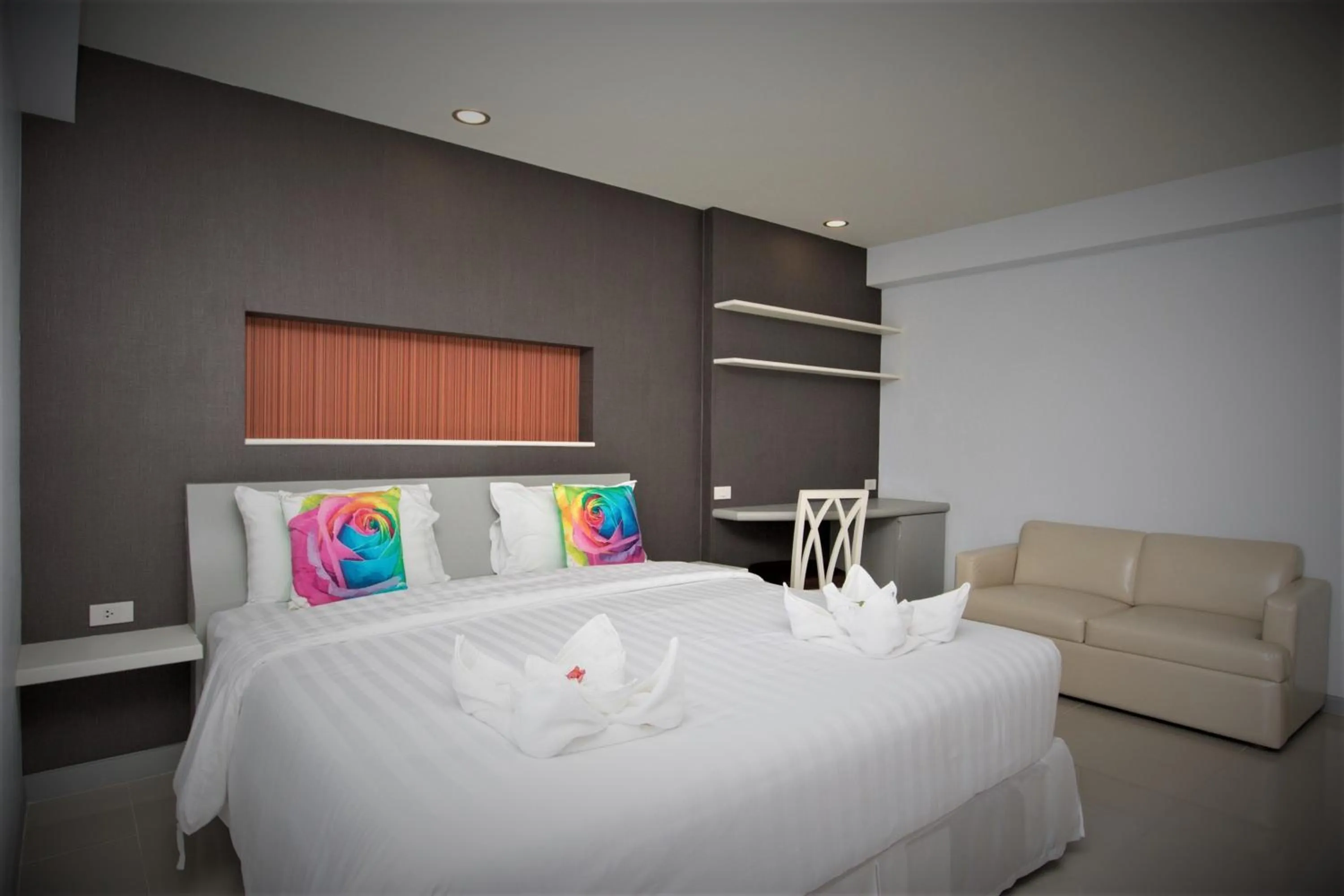 Bedroom, Bed in Chateau de Sukhumvit