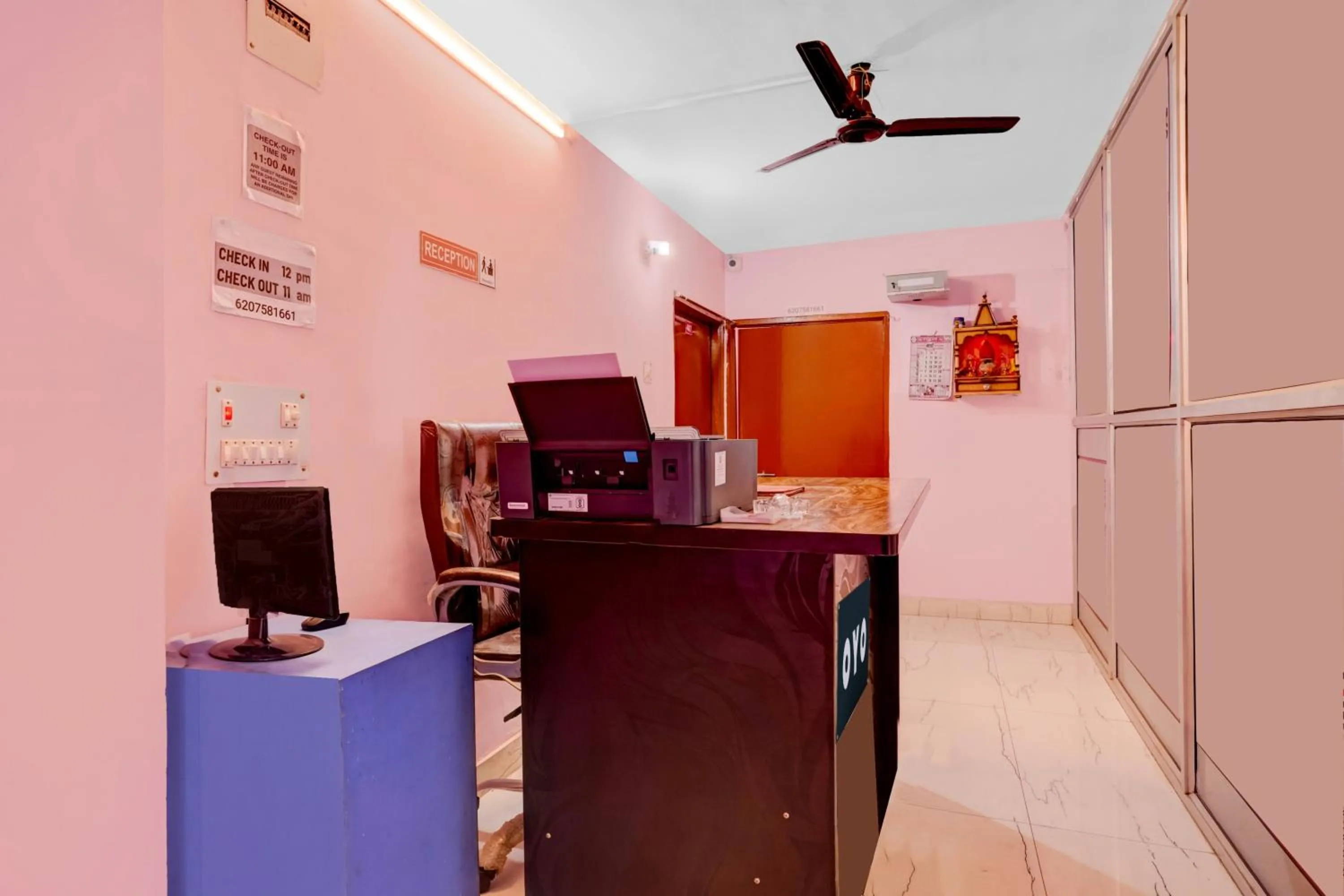 Lobby or reception in Hotel O LAXMI GUEST HOUSE