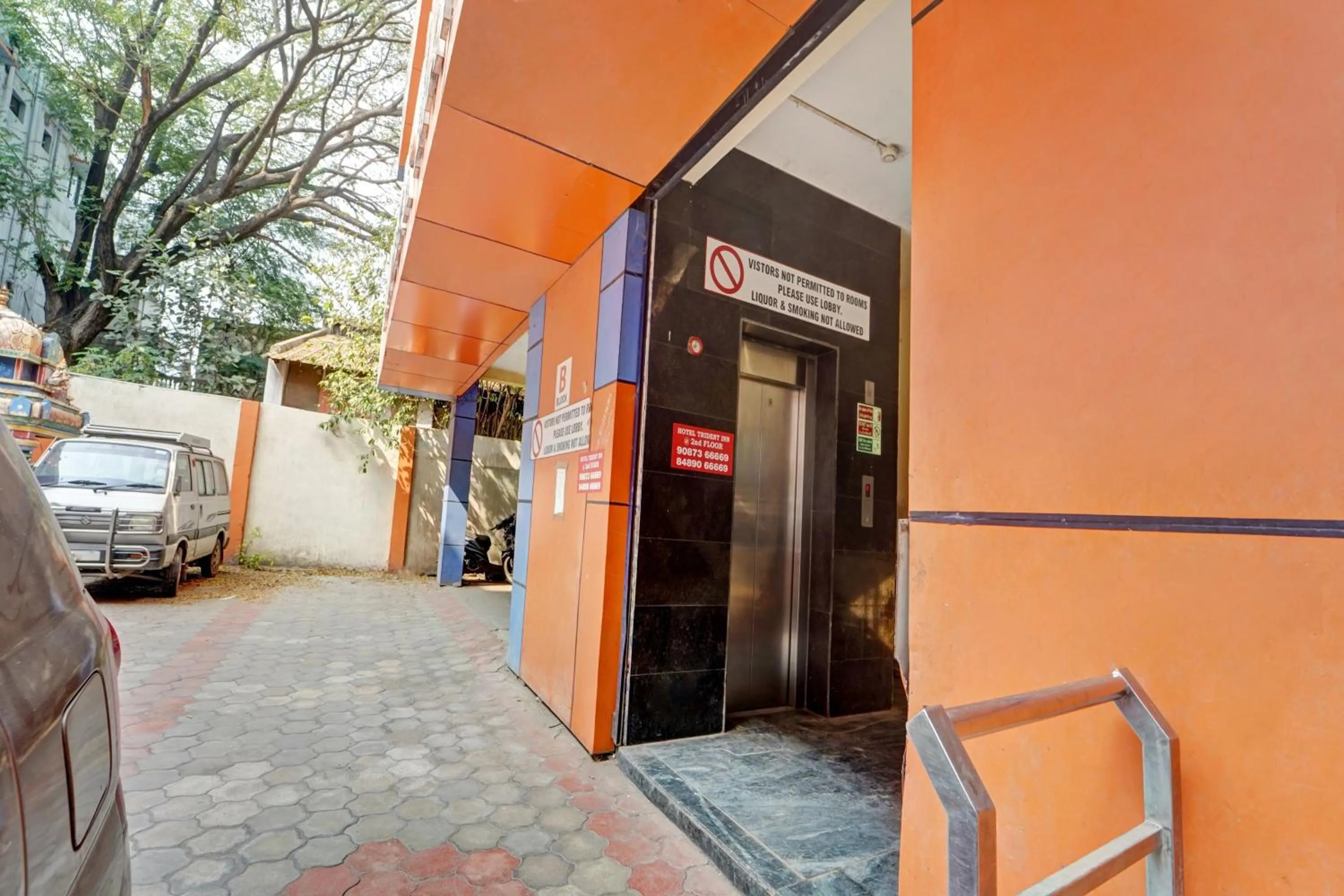 Facade/entrance in Hotel O Trident Inn