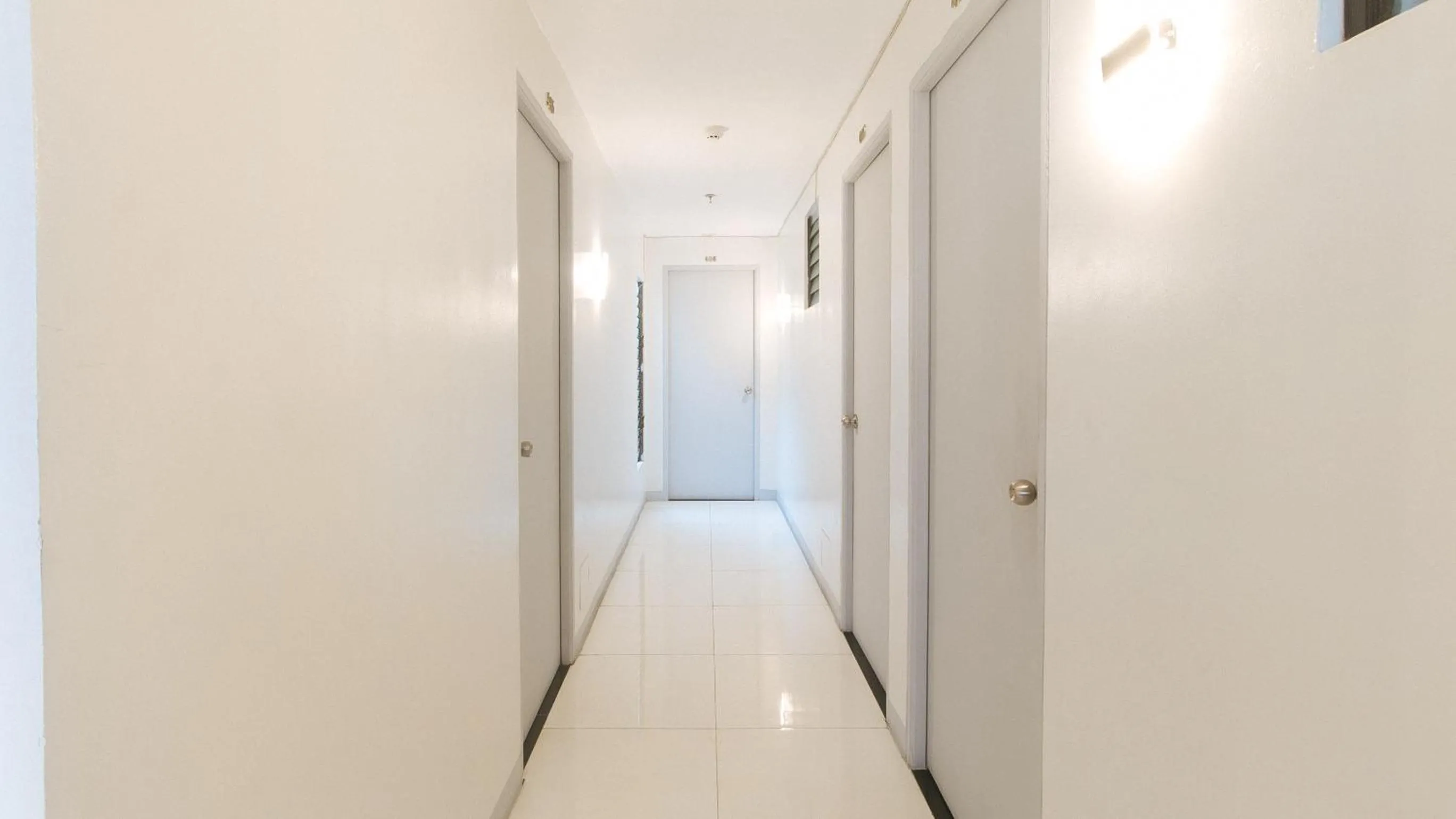 Area and facilities in RedDoorz @ The Vjour Hotel Makati