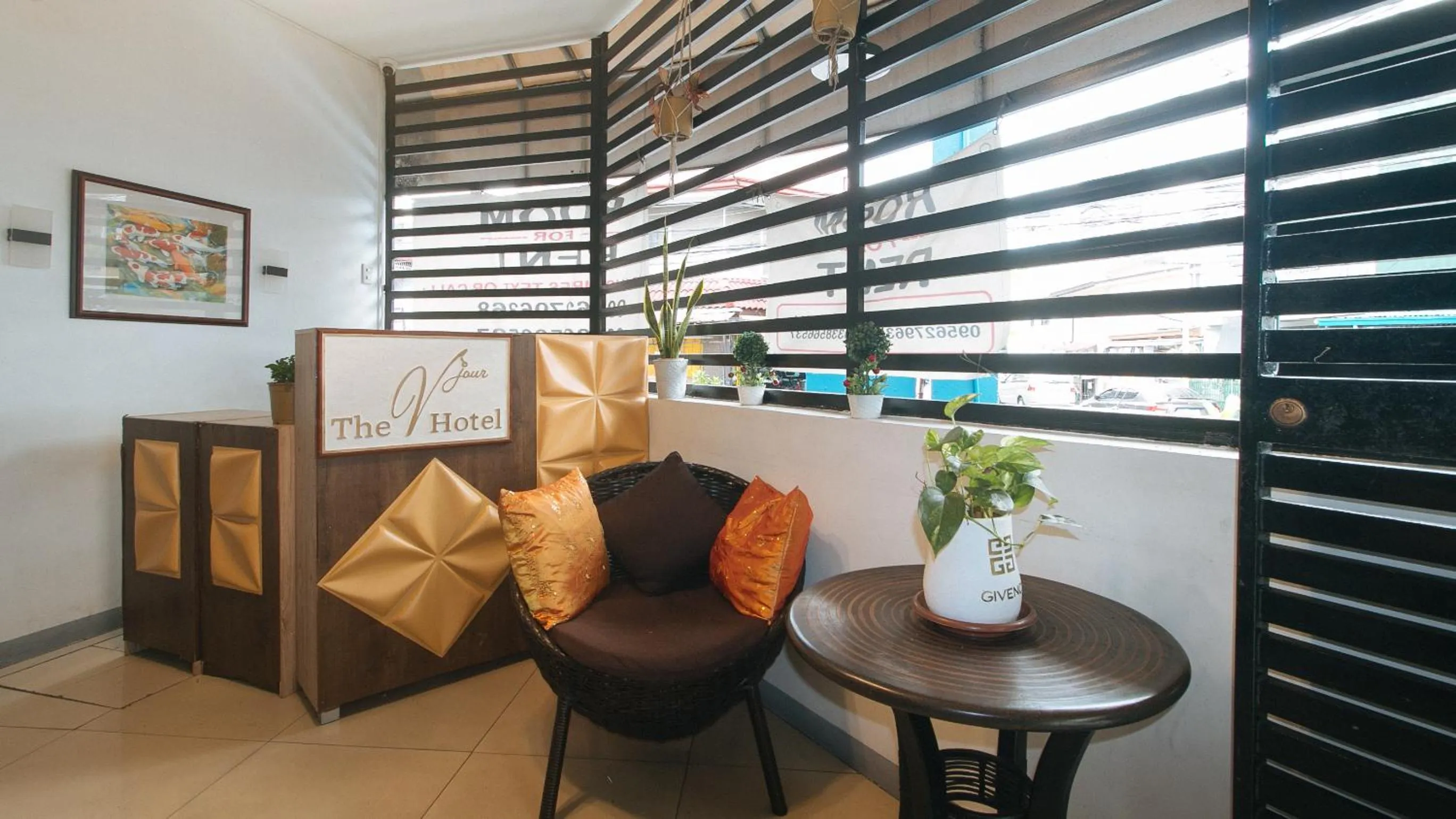 Living room in RedDoorz @ The Vjour Hotel Makati