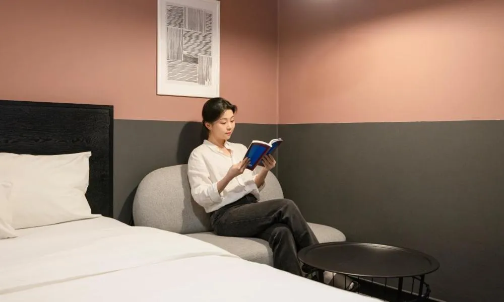 Bed in Cheongju Hotel Dictionary