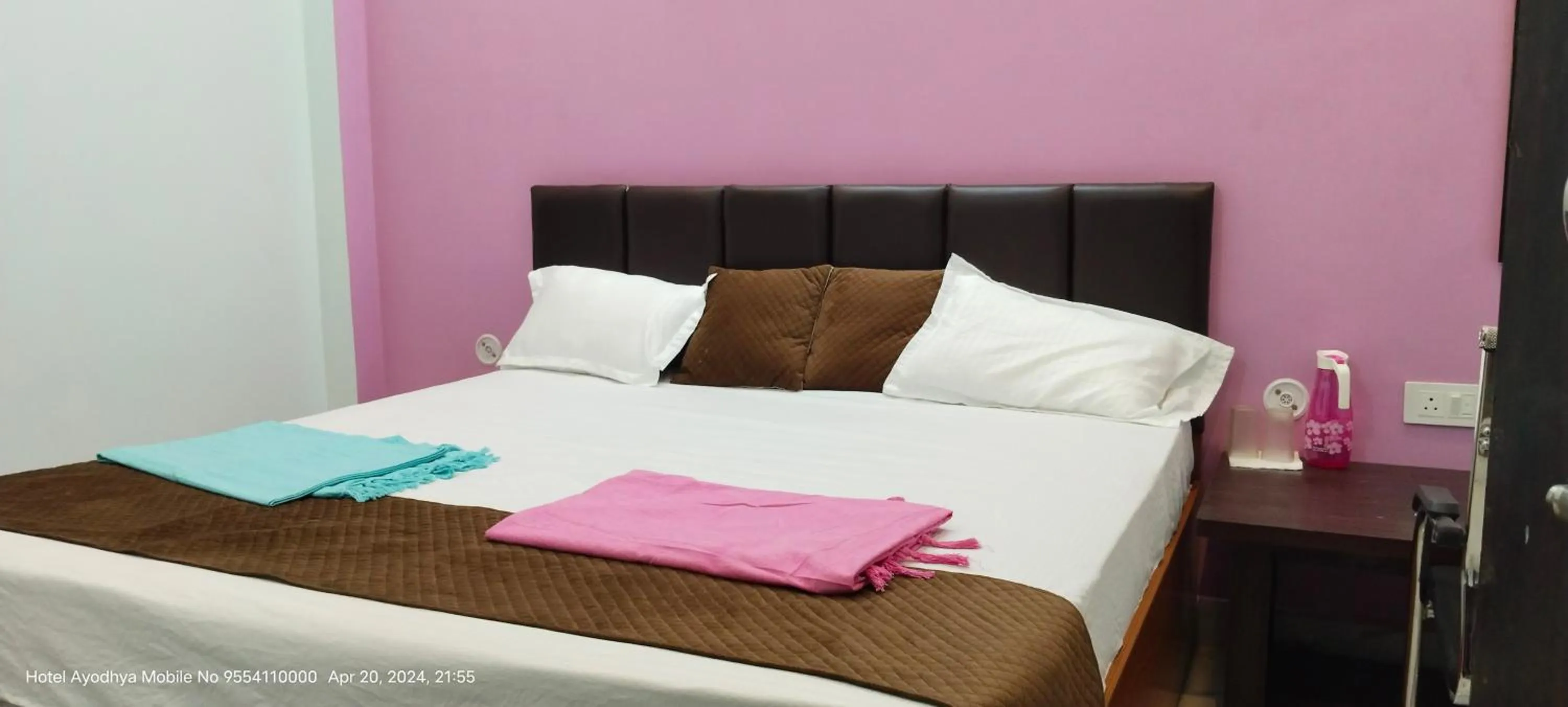 Bedroom, Bed in Hotel Ayodhya Paying Guest