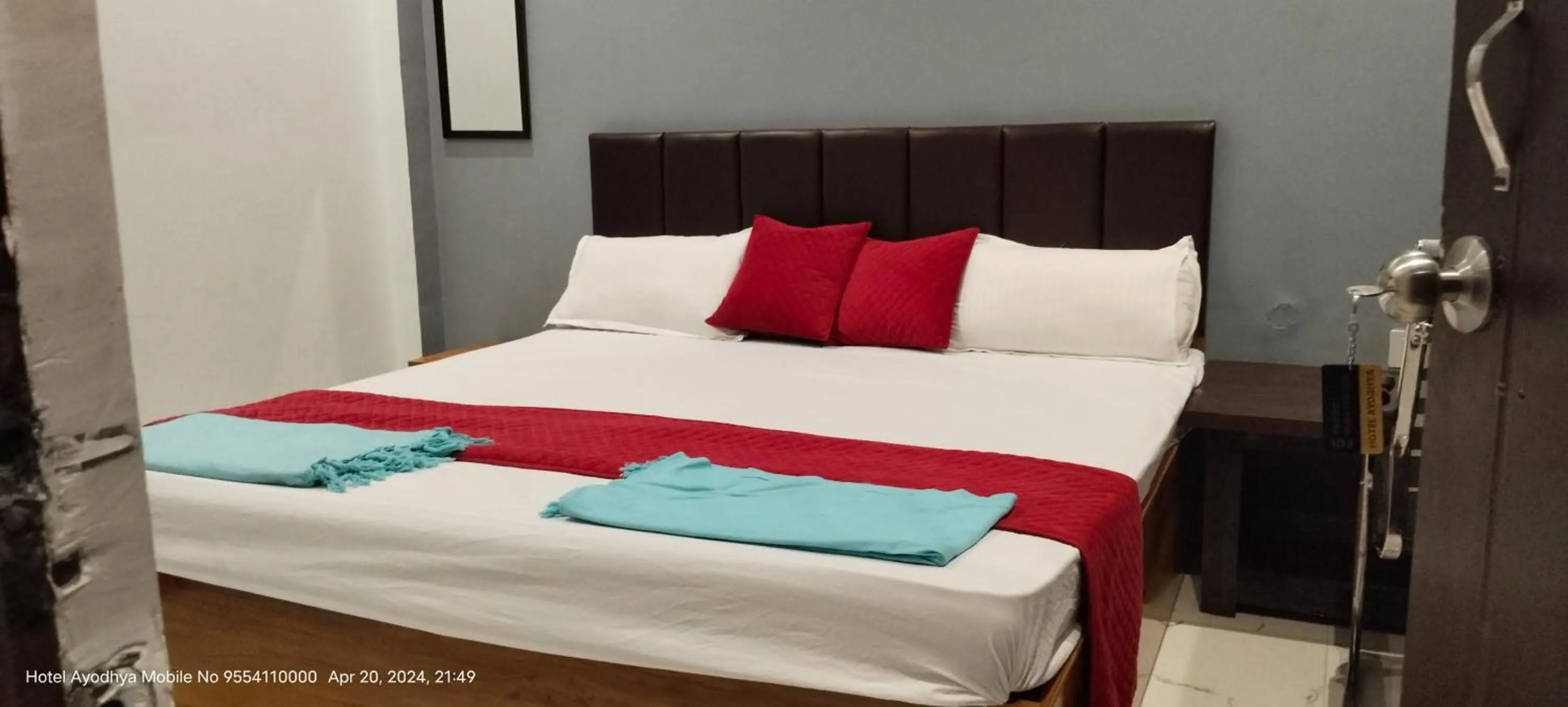 Bedroom, Bed in Hotel Ayodhya Paying Guest