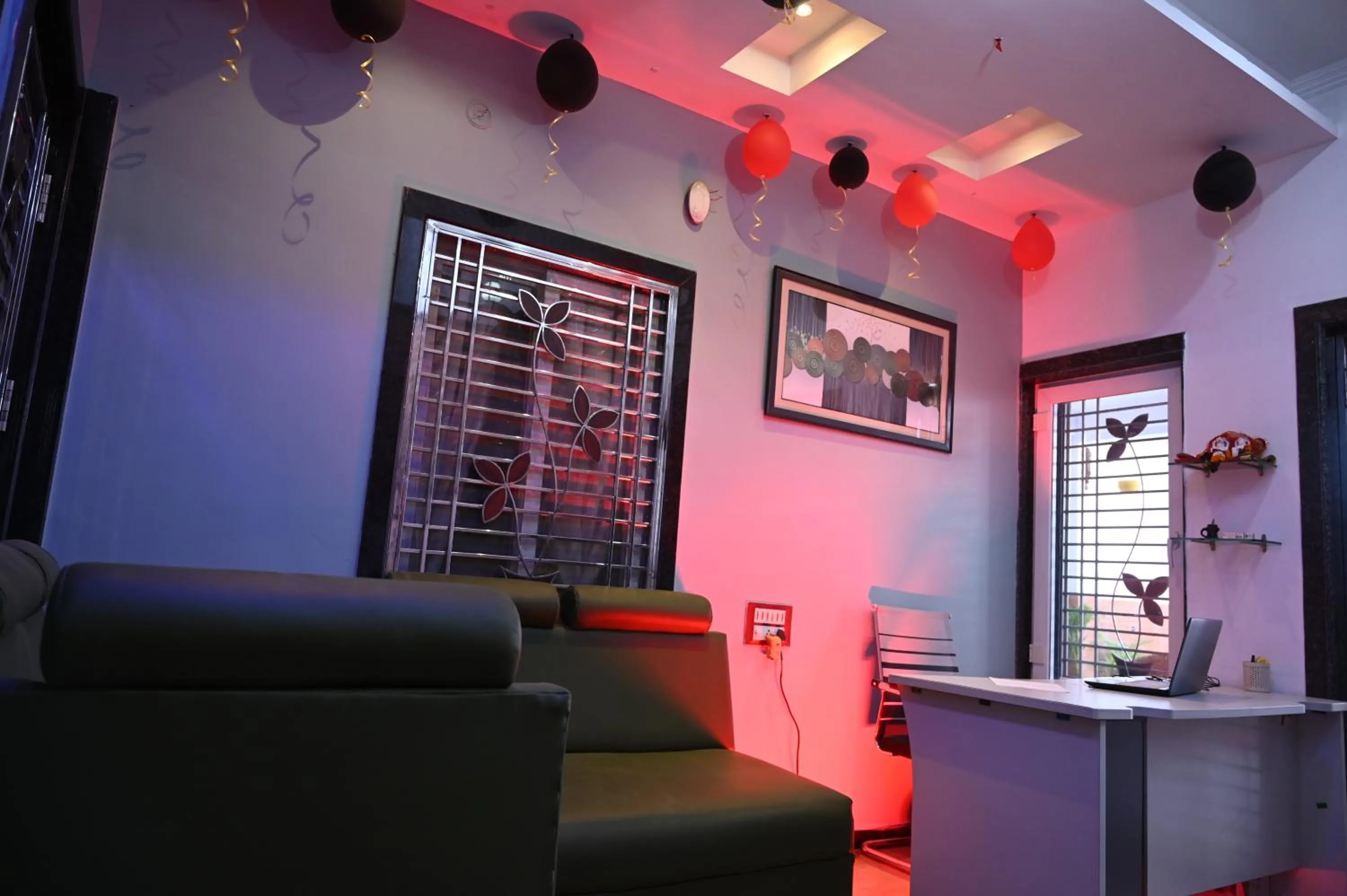 Seating area in Hotel Ayodhya Paying Guest