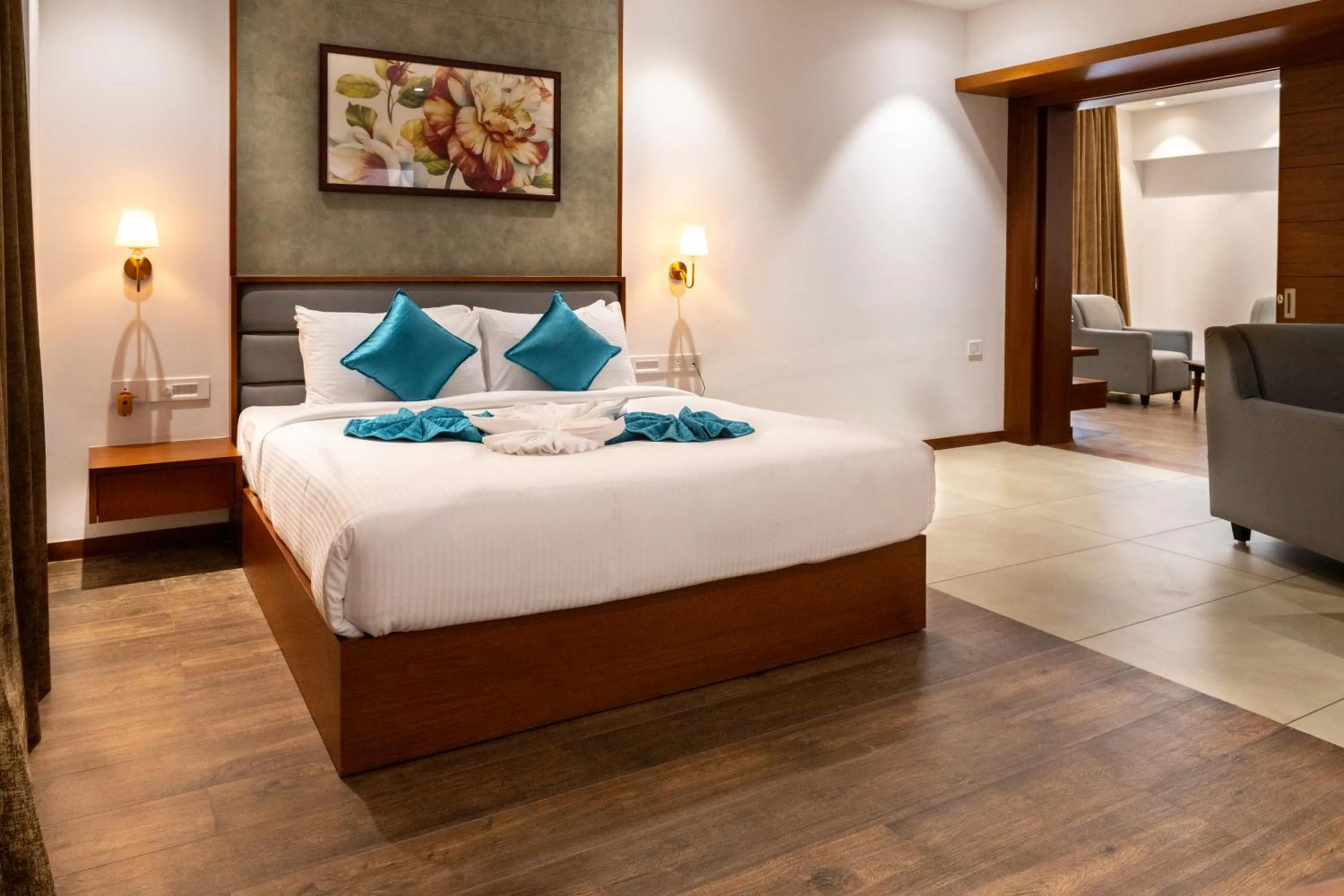 Bedroom, Bed in Gokulam Park Guruvayur