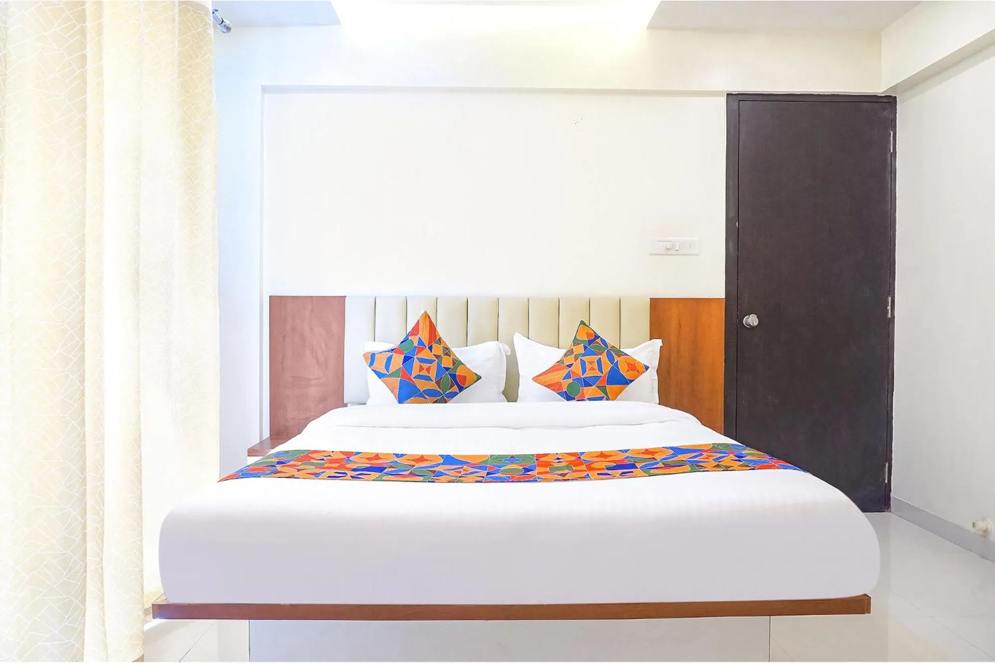 Bed in FabHotel Majestic Luxurious - Nr Rajaram Bhiku Pathare Stadium