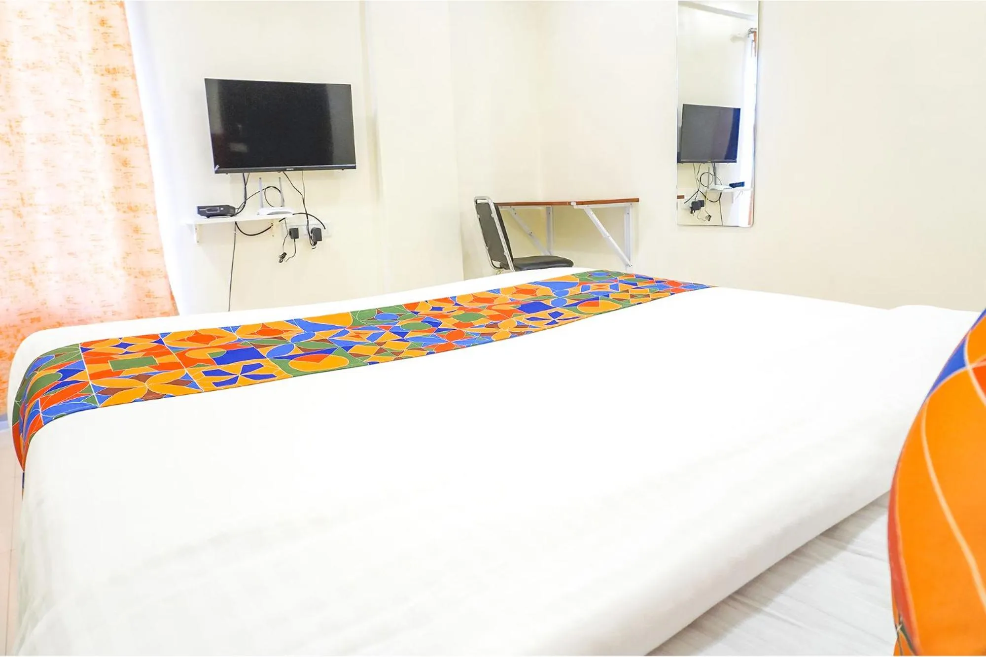 Bed in FabHotel Majestic Luxurious - Nr Rajaram Bhiku Pathare Stadium