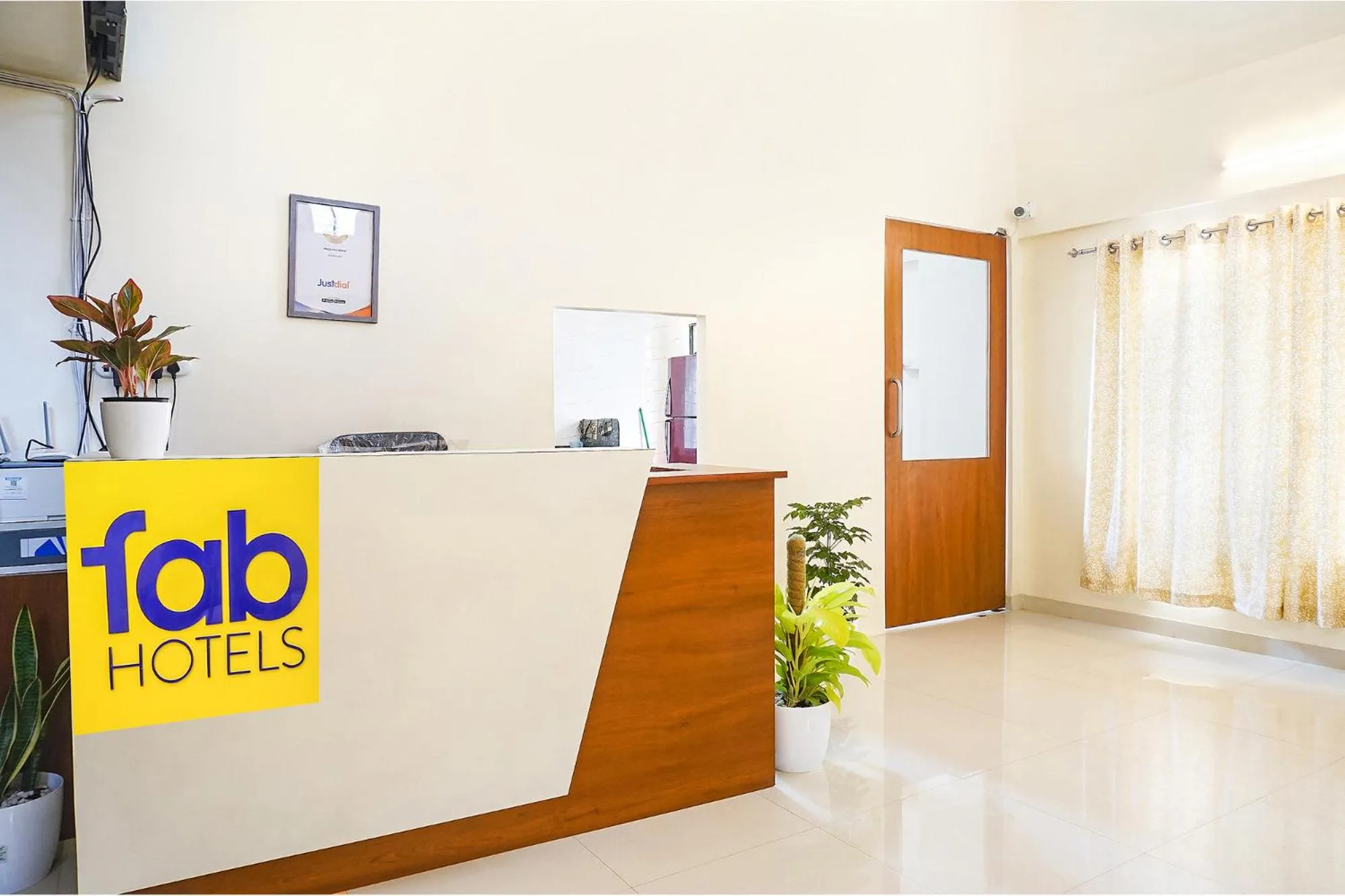 Lobby or reception in FabHotel Majestic Luxurious - Nr Rajaram Bhiku Pathare Stadium