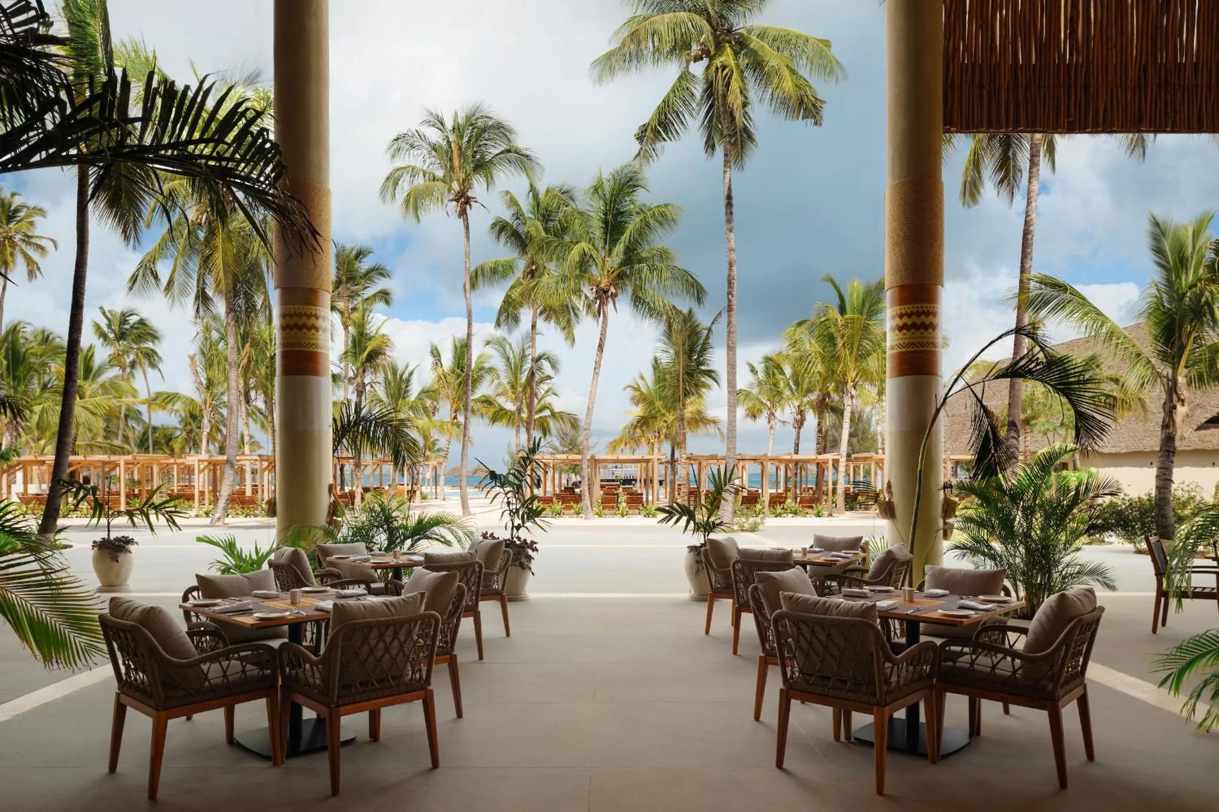 Restaurant/places to eat in JAZ Elite Aurora