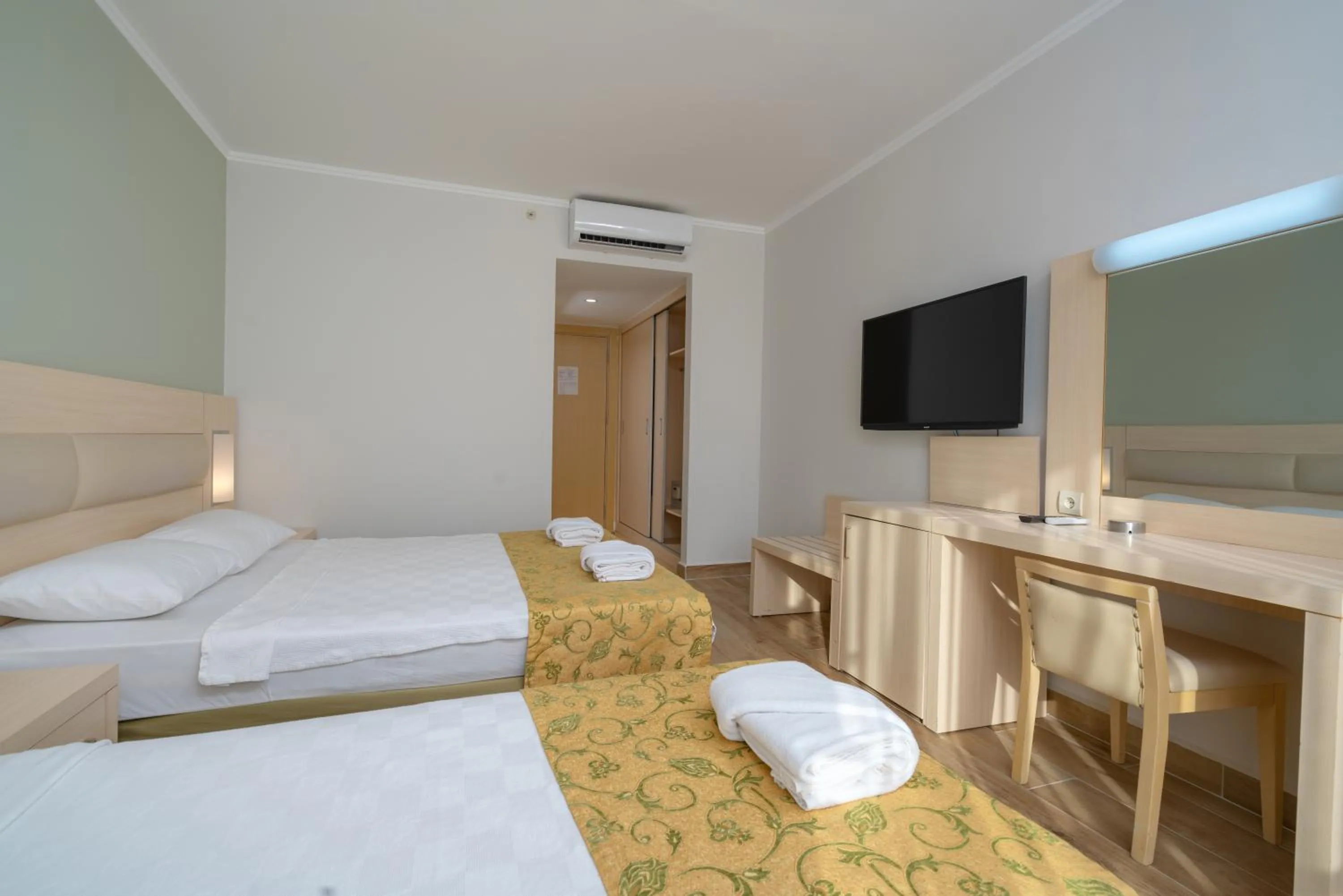 Bedroom, Bed in White Lilyum Hotel - All Inclusive