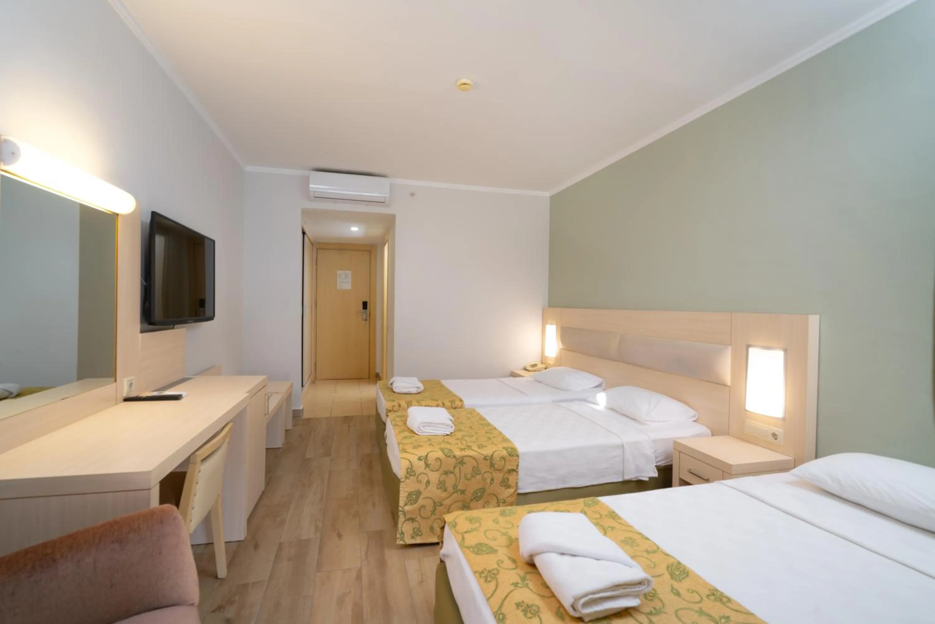 Bedroom, Bed in White Lilyum Hotel - All Inclusive