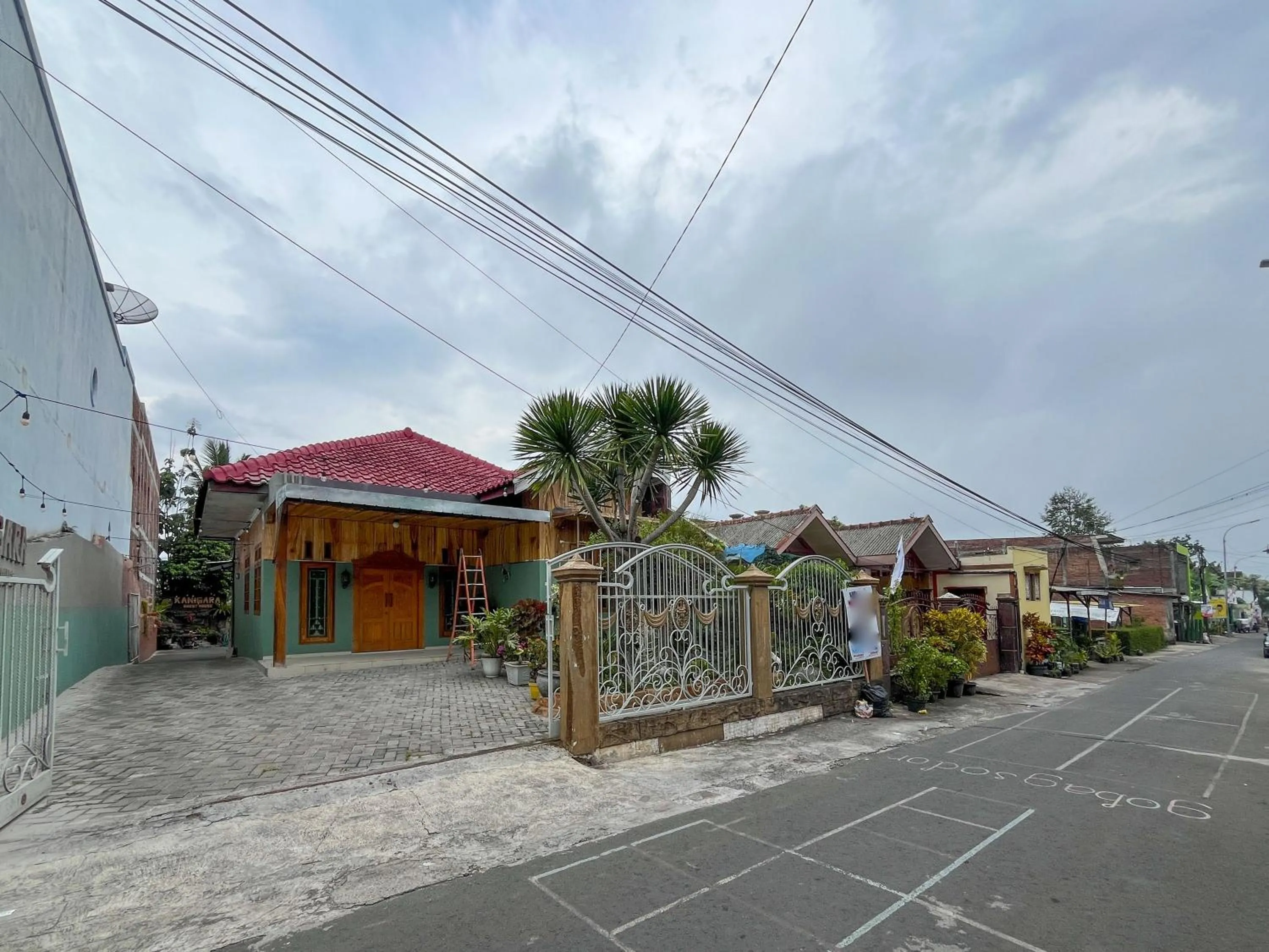 Property building in Urbanview Syariah Hotel Kanigara Batu