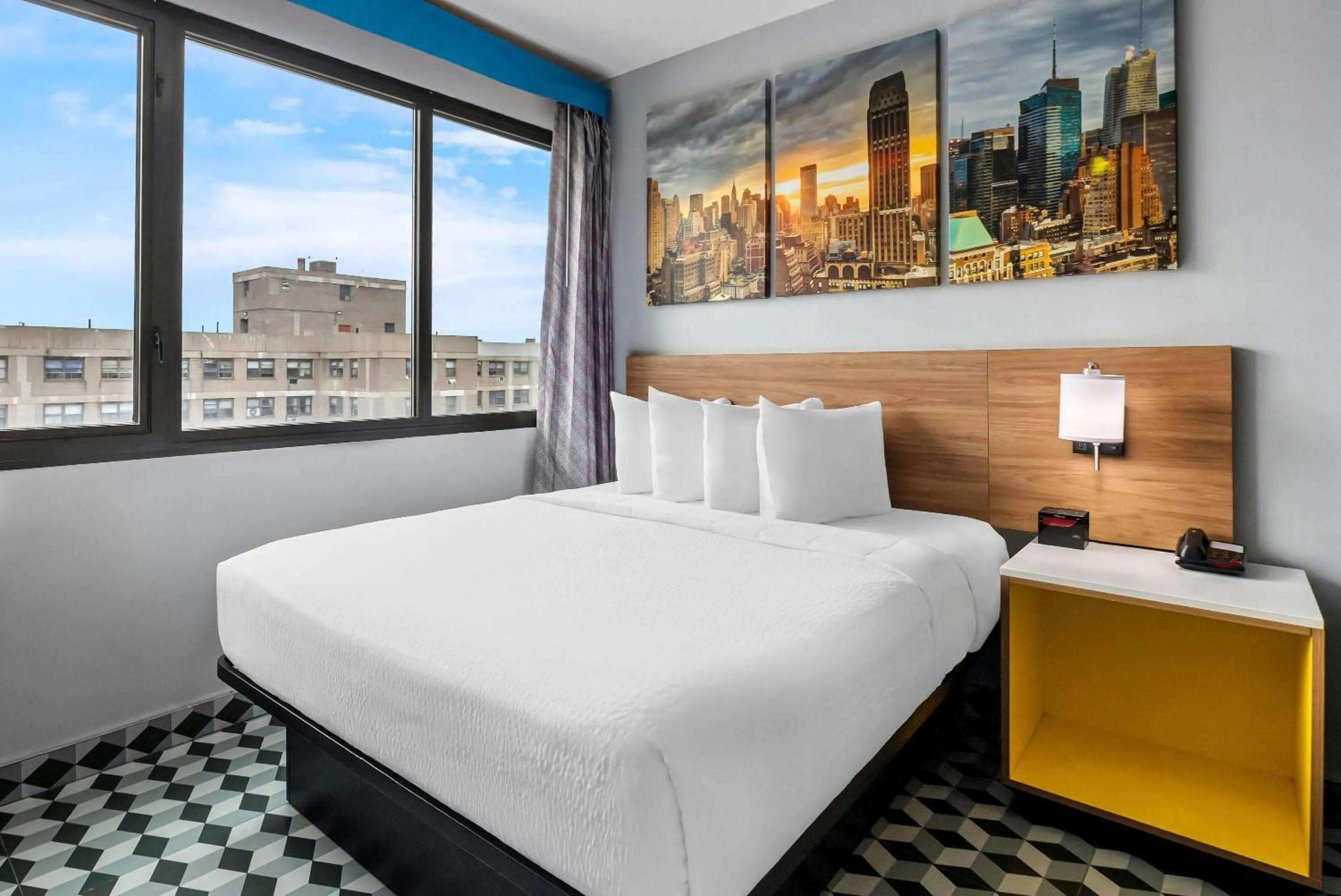 Bed in Days Inn by Wyndham New York Chinatown