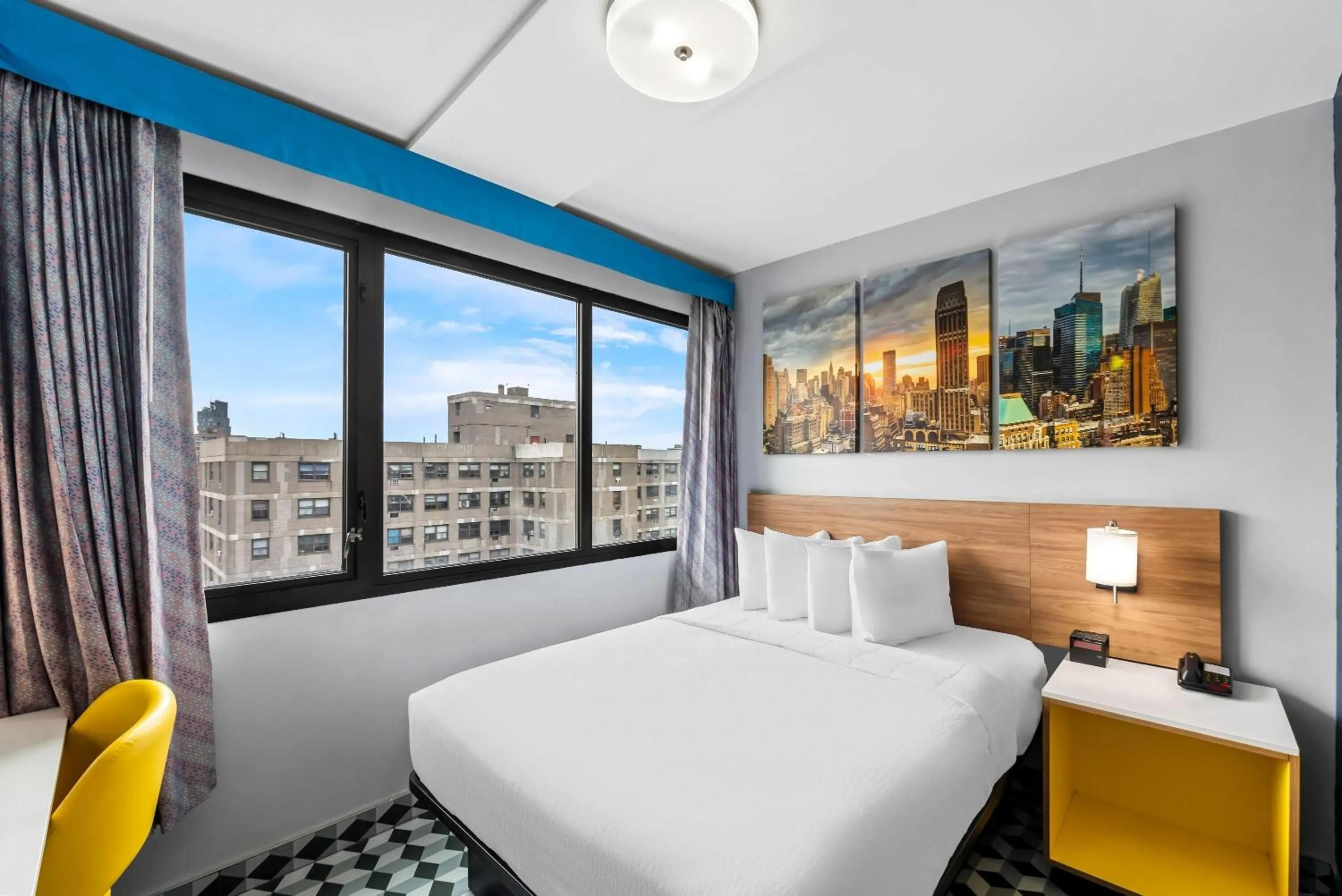 Bed in Days Inn by Wyndham New York Chinatown