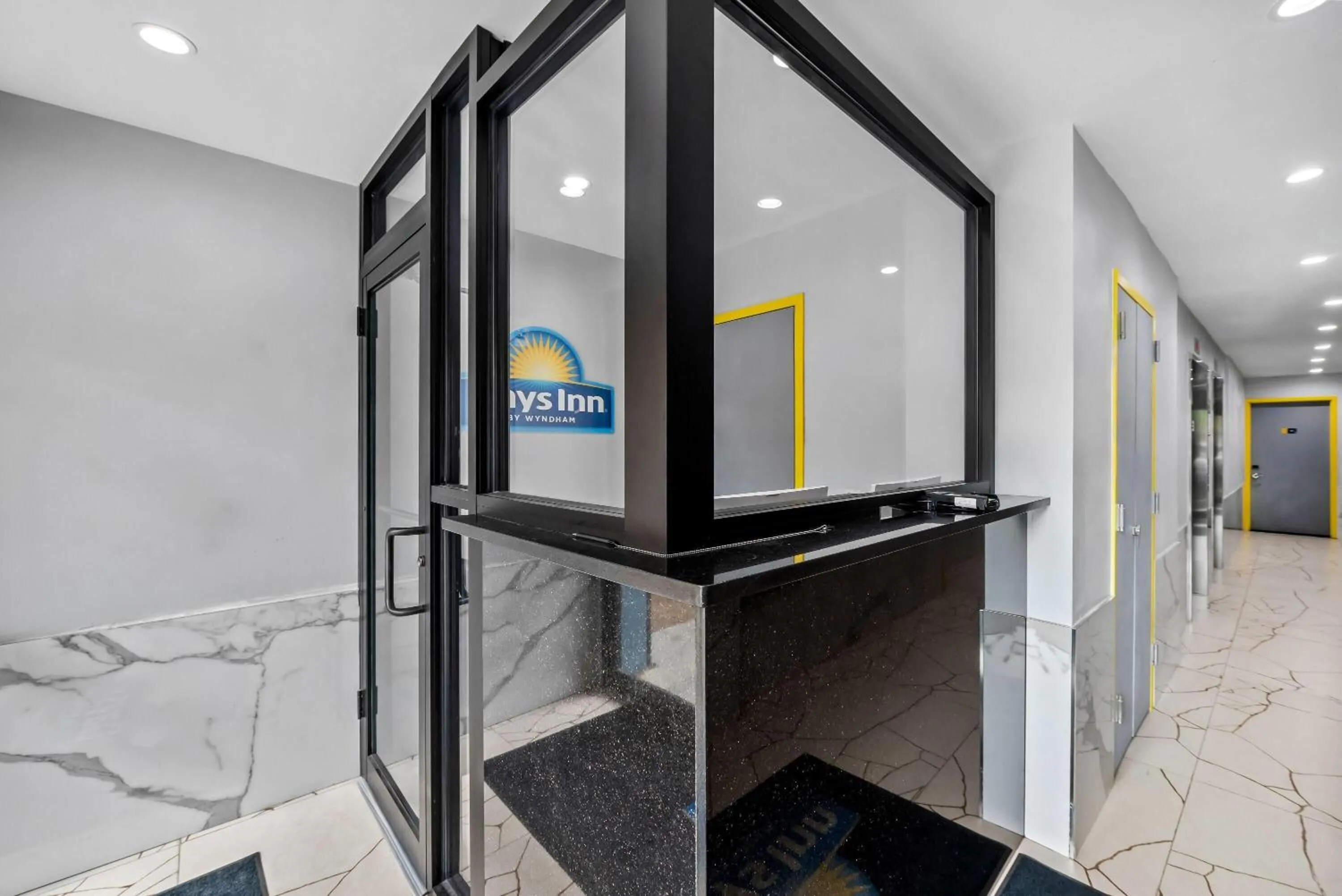 Lobby or reception in Days Inn by Wyndham New York Chinatown