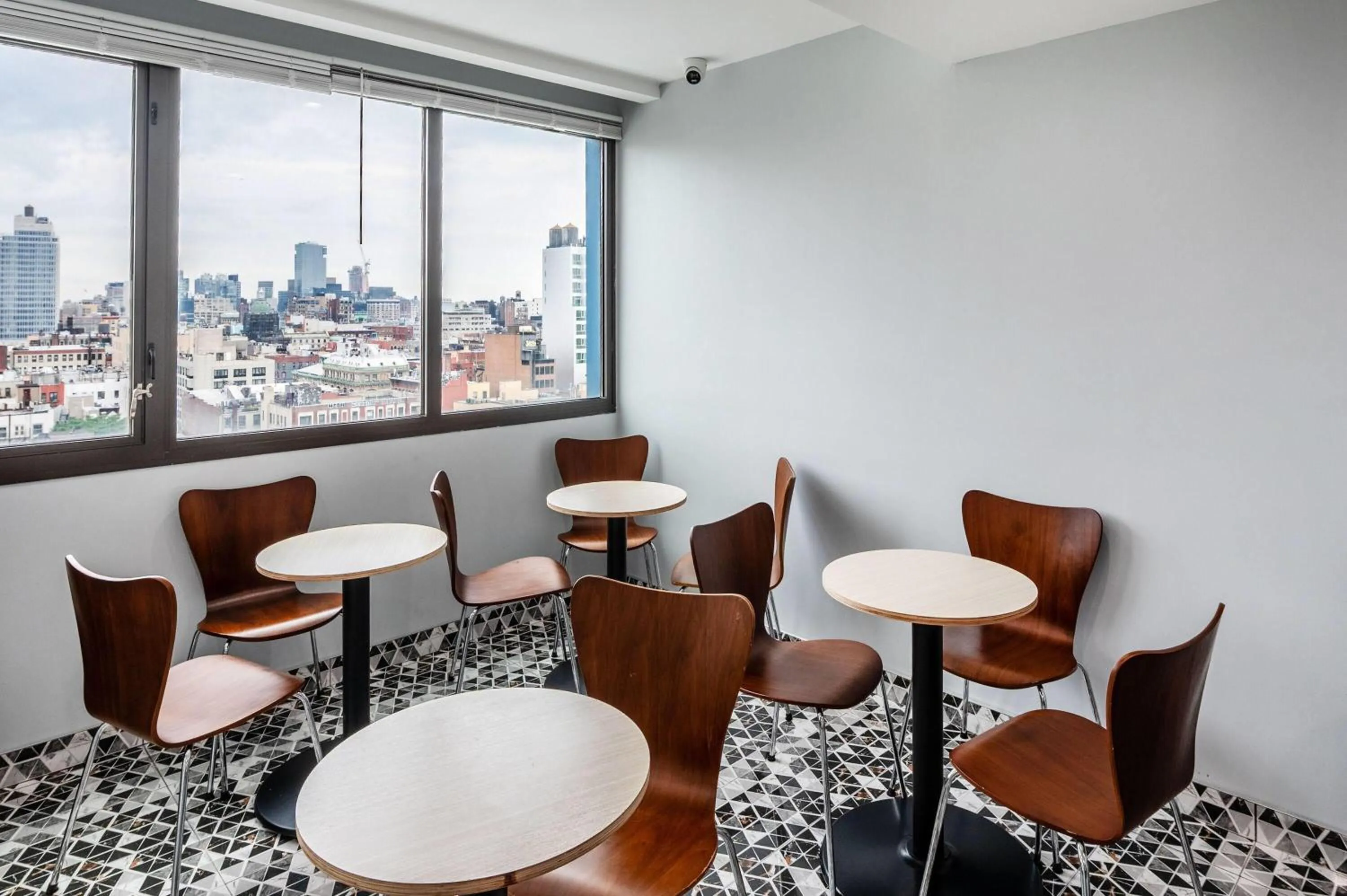 Restaurant/places to eat in Days Inn by Wyndham New York Chinatown