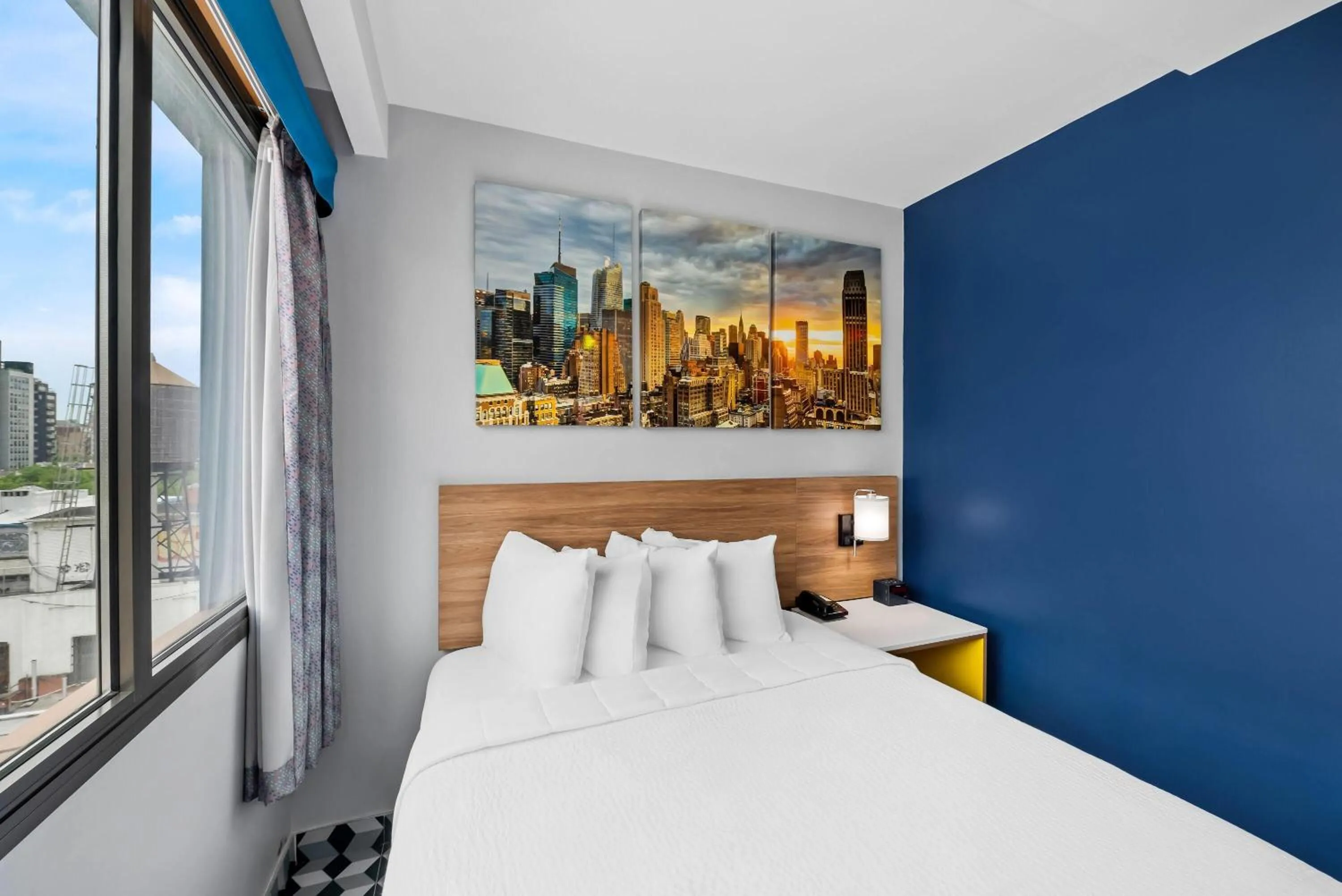 Bed in Days Inn by Wyndham New York Chinatown