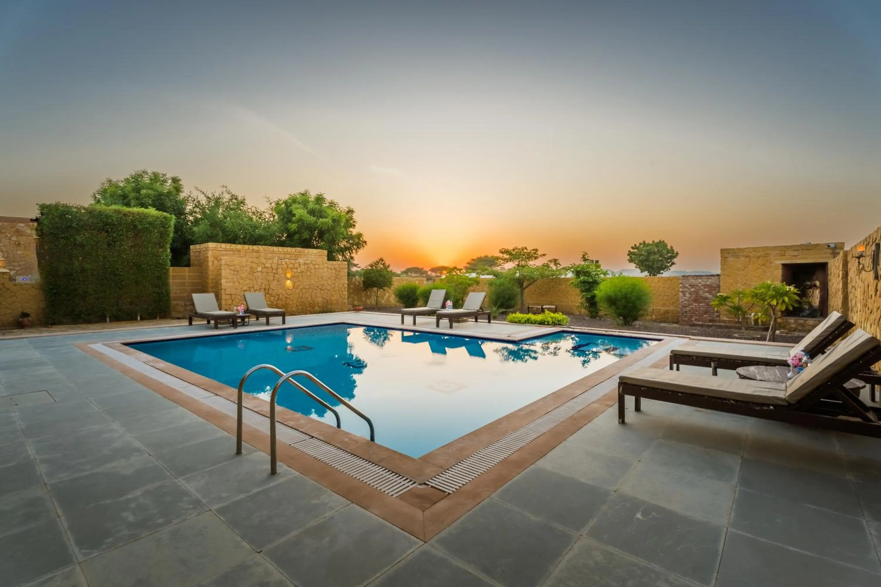 Swimming pool in The Mama's Resort & Camp