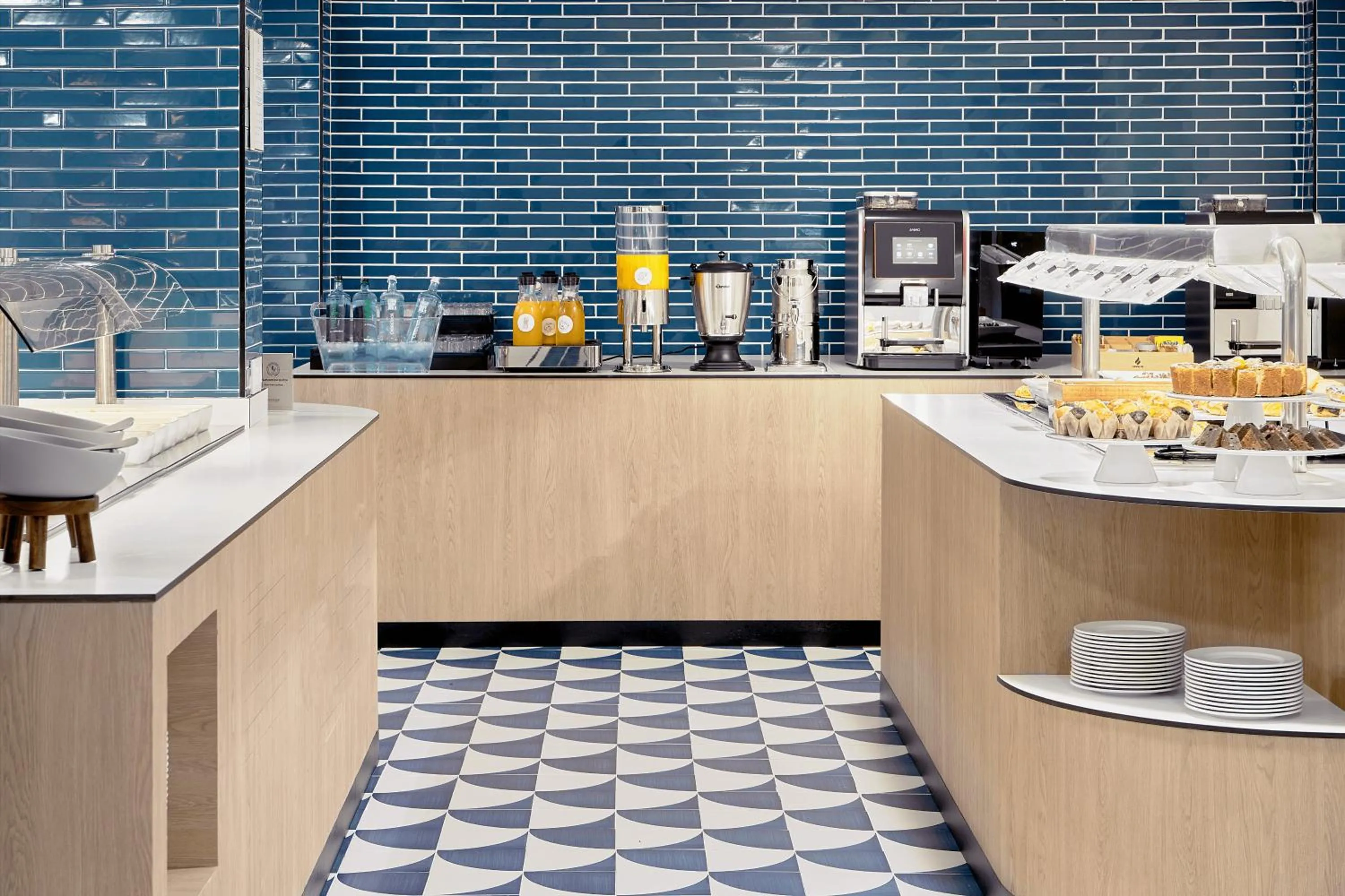 Breakfast in Exe Portals Nous