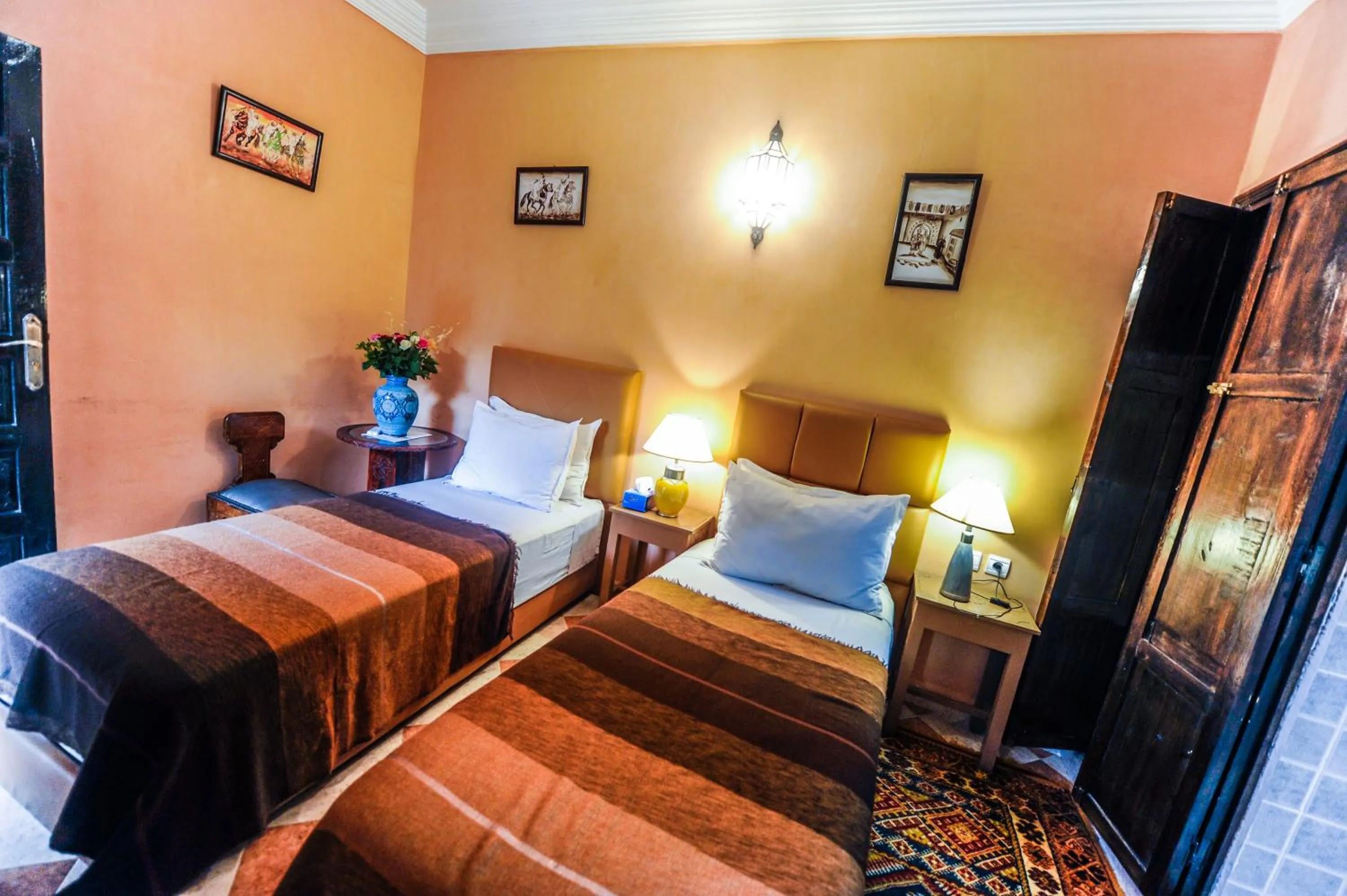 Photo of the whole room, Bed in Riad Errabii & Spa