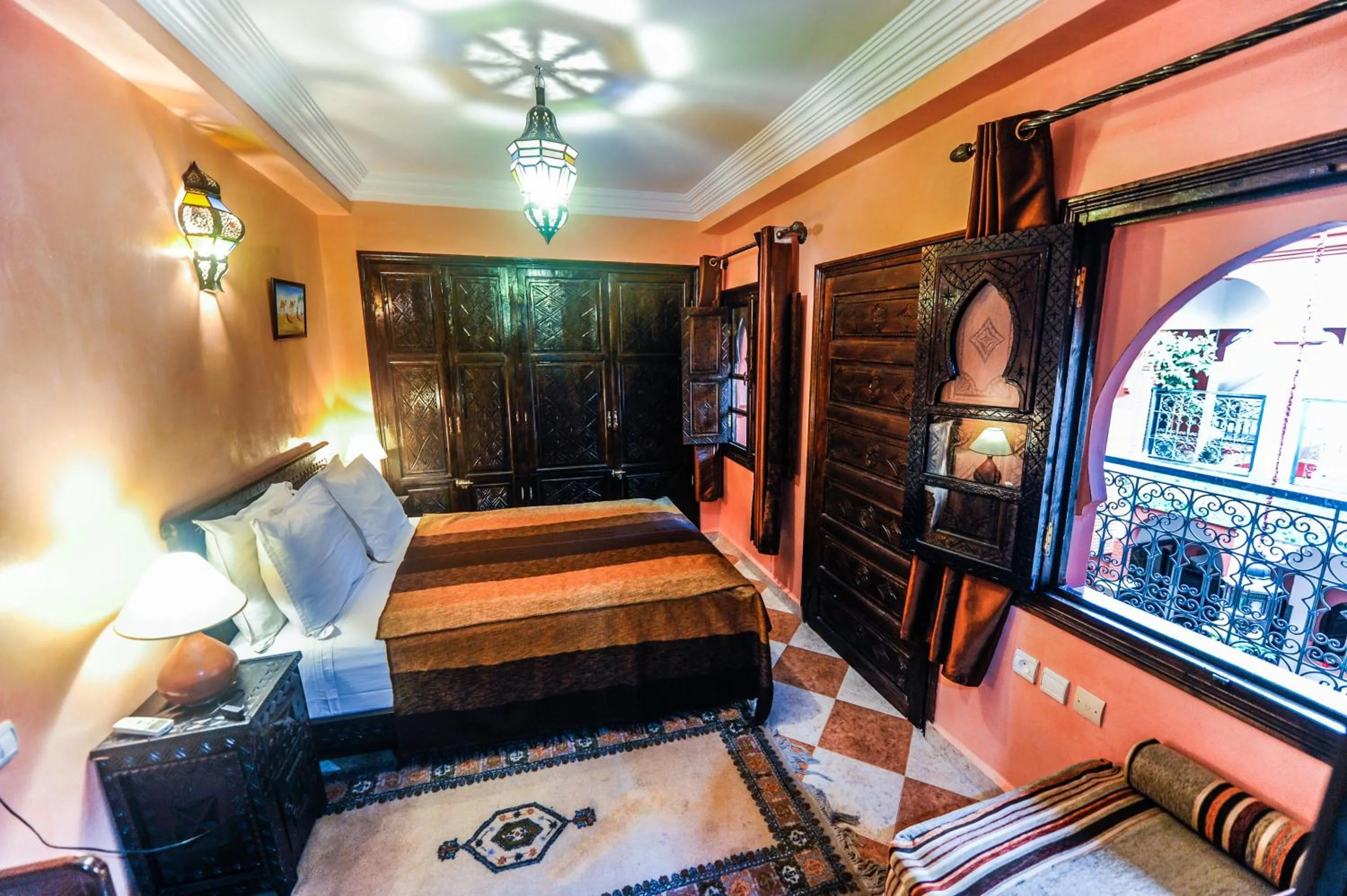 Photo of the whole room, Bed in Riad Errabii & Spa
