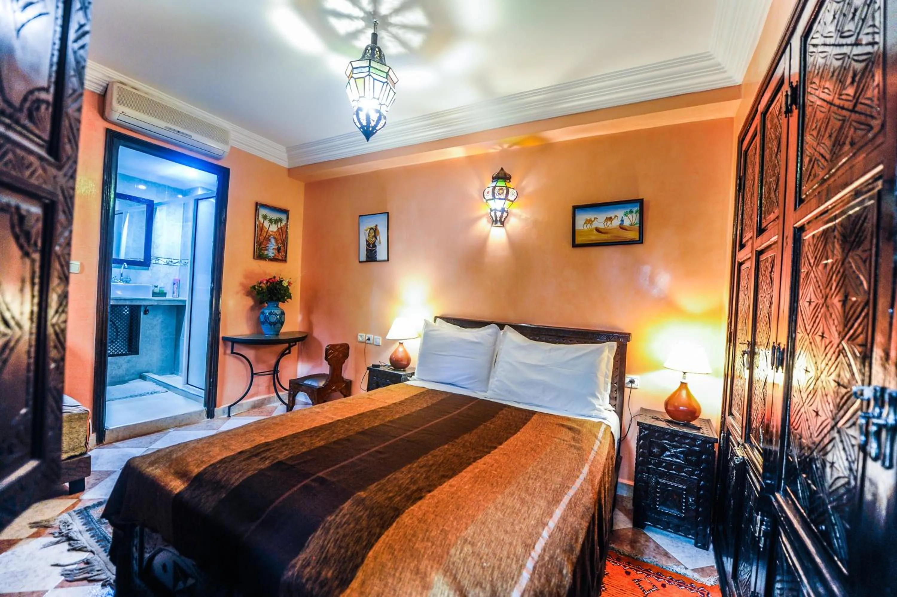 Photo of the whole room, Bed in Riad Errabii & Spa