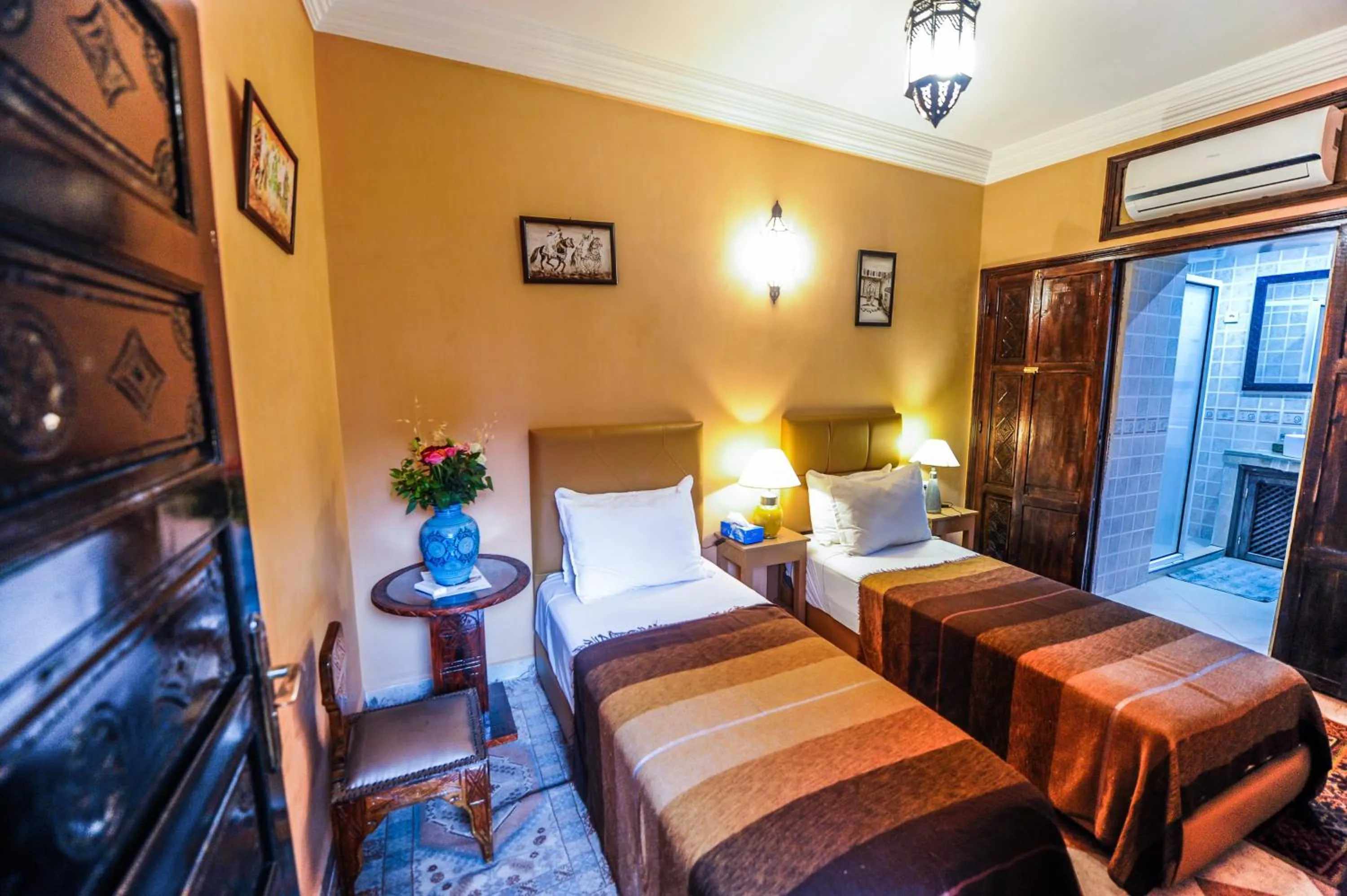 Photo of the whole room, Bed in Riad Errabii & Spa