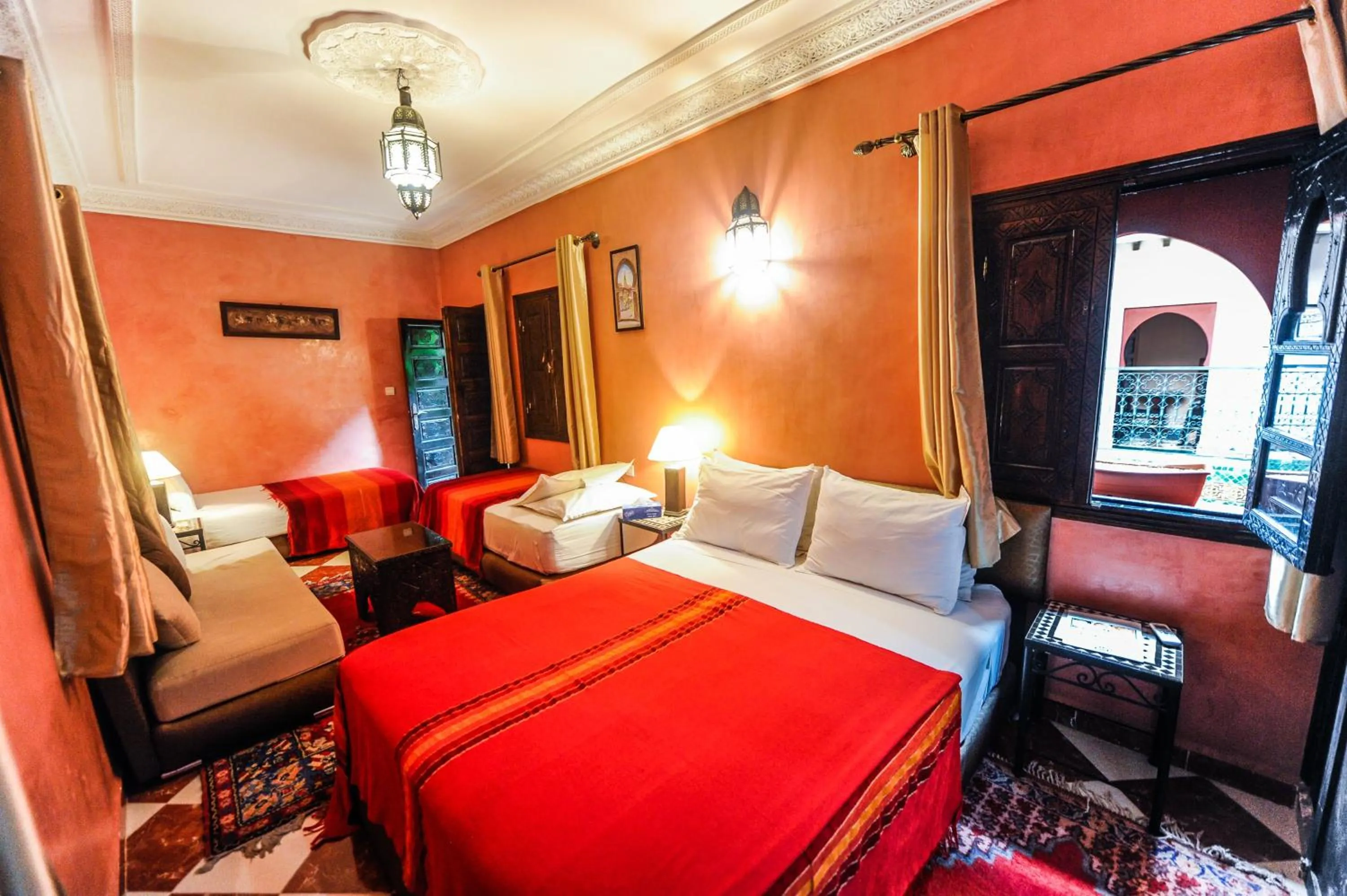 Photo of the whole room, Bed in Riad Errabii & Spa