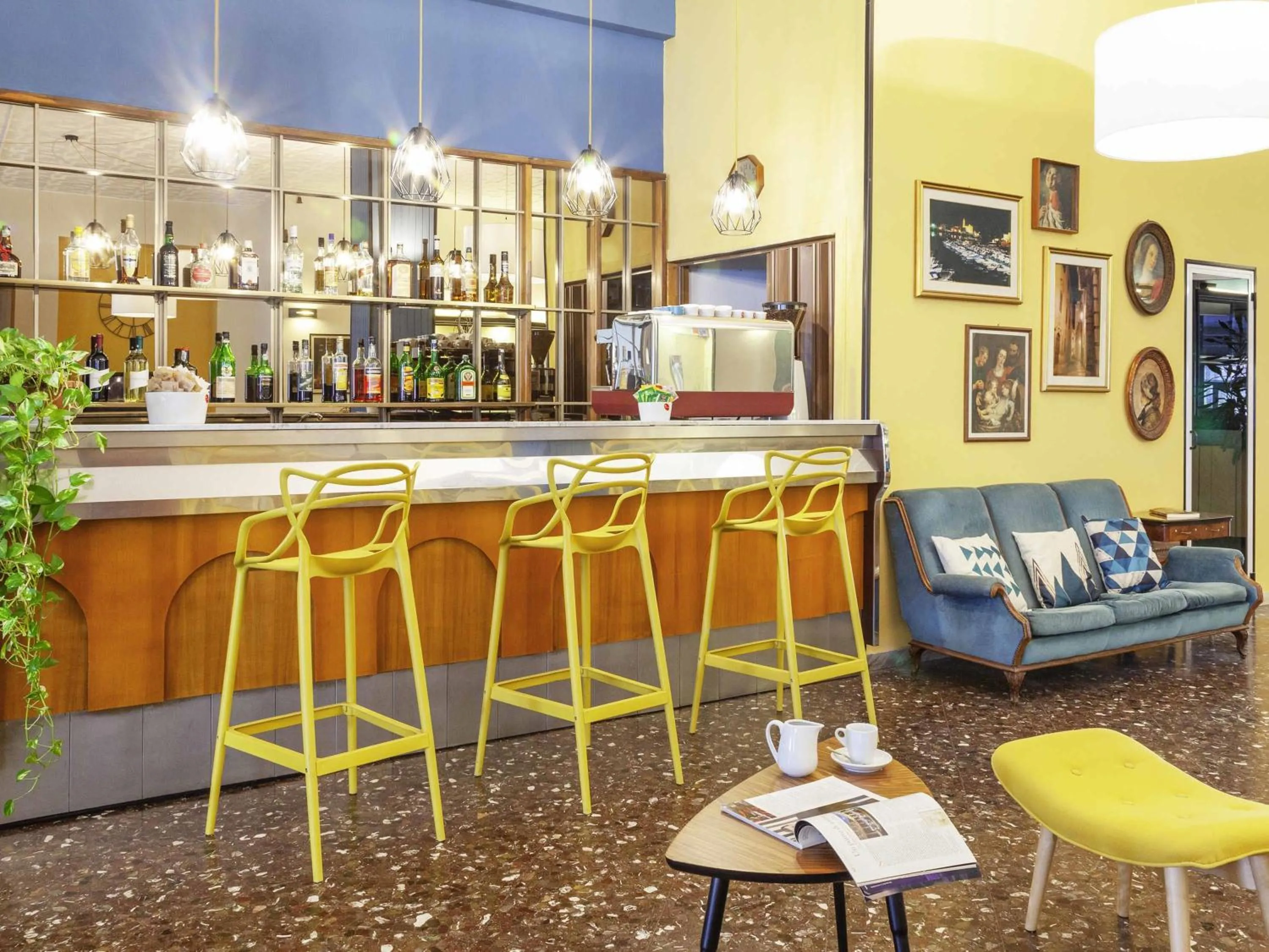 Property building in ibis styles Trani