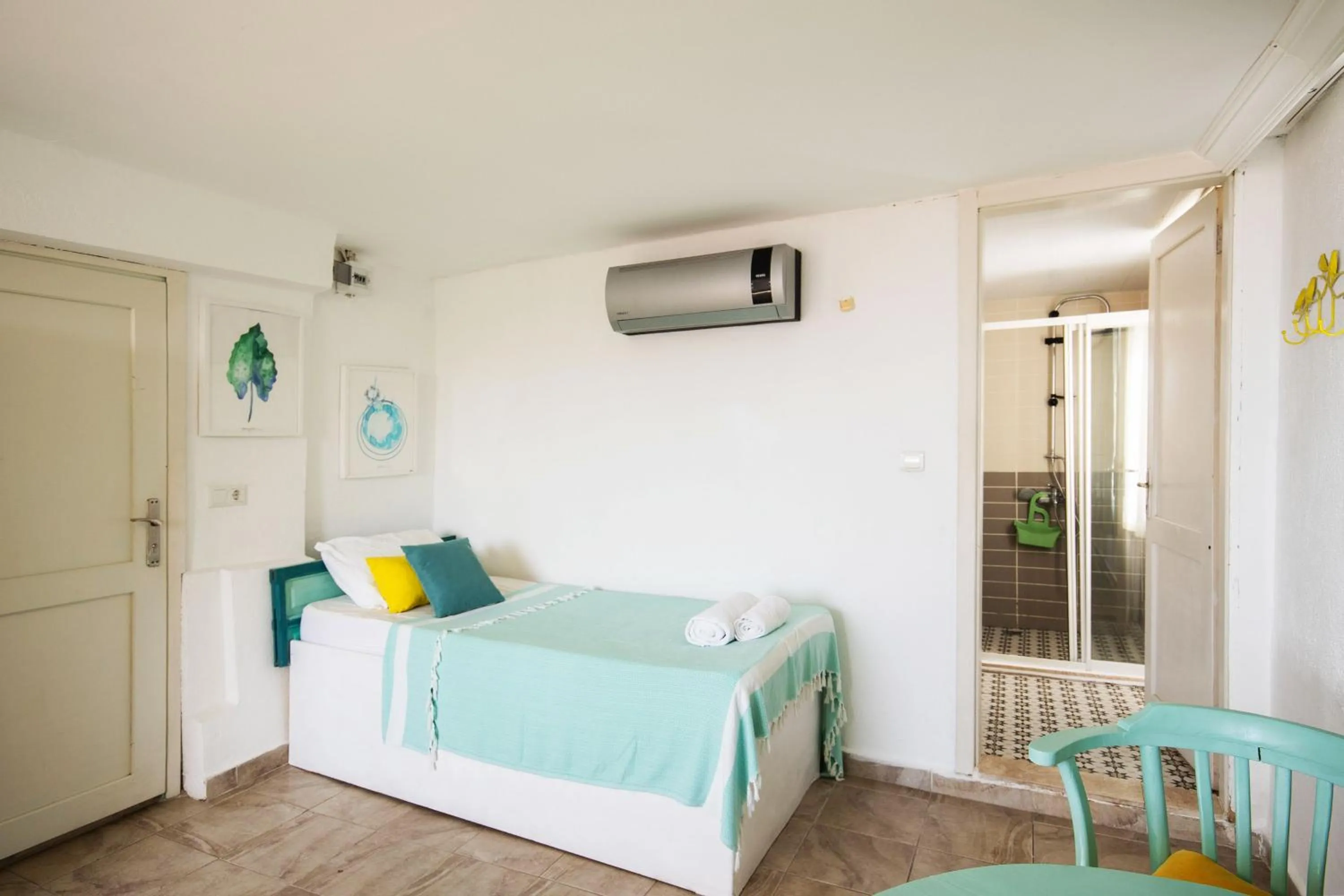 Bed in Kuytu Bed & Breakfast