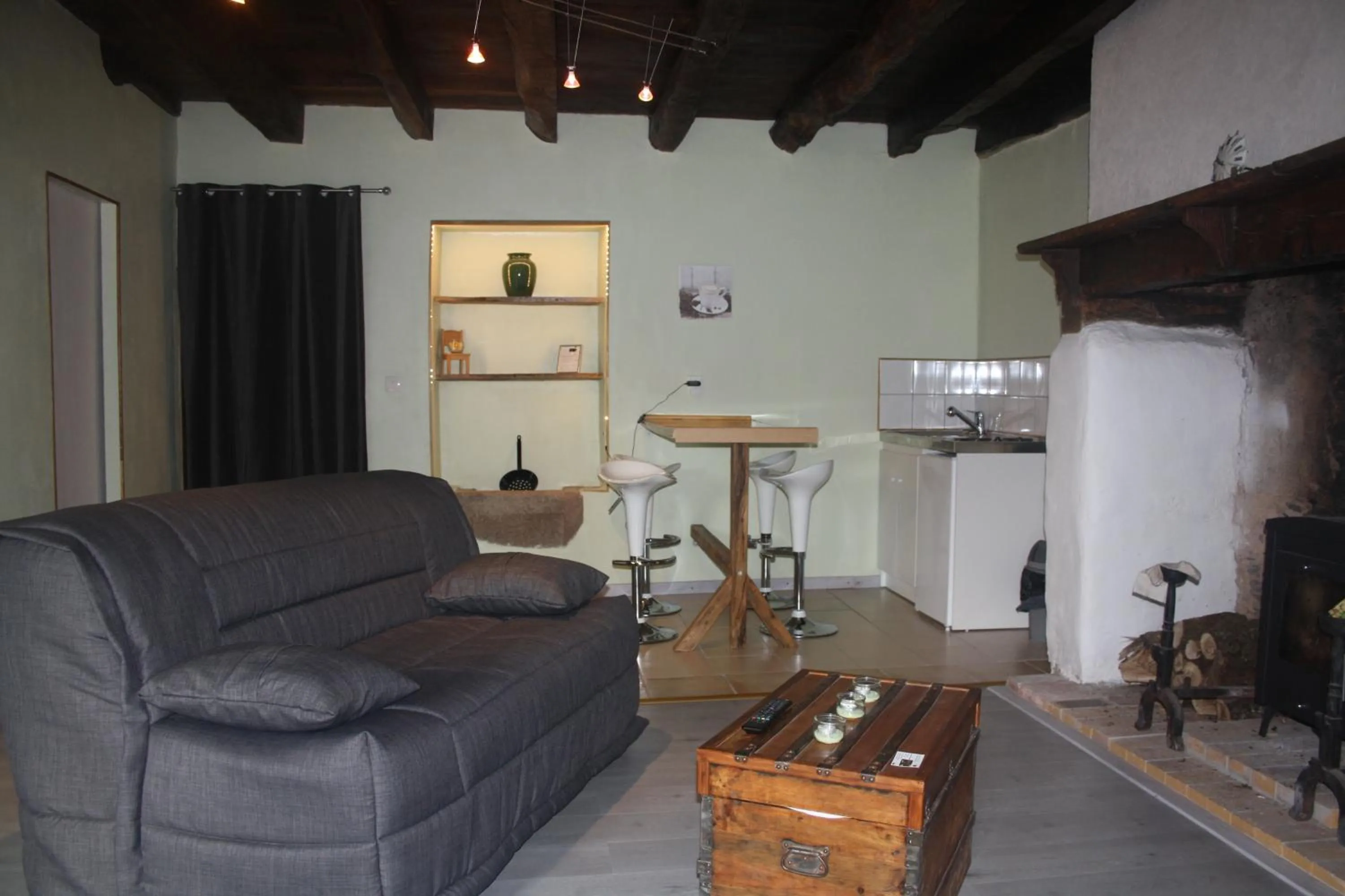 Bed in B&B Le Relais de Chantecor