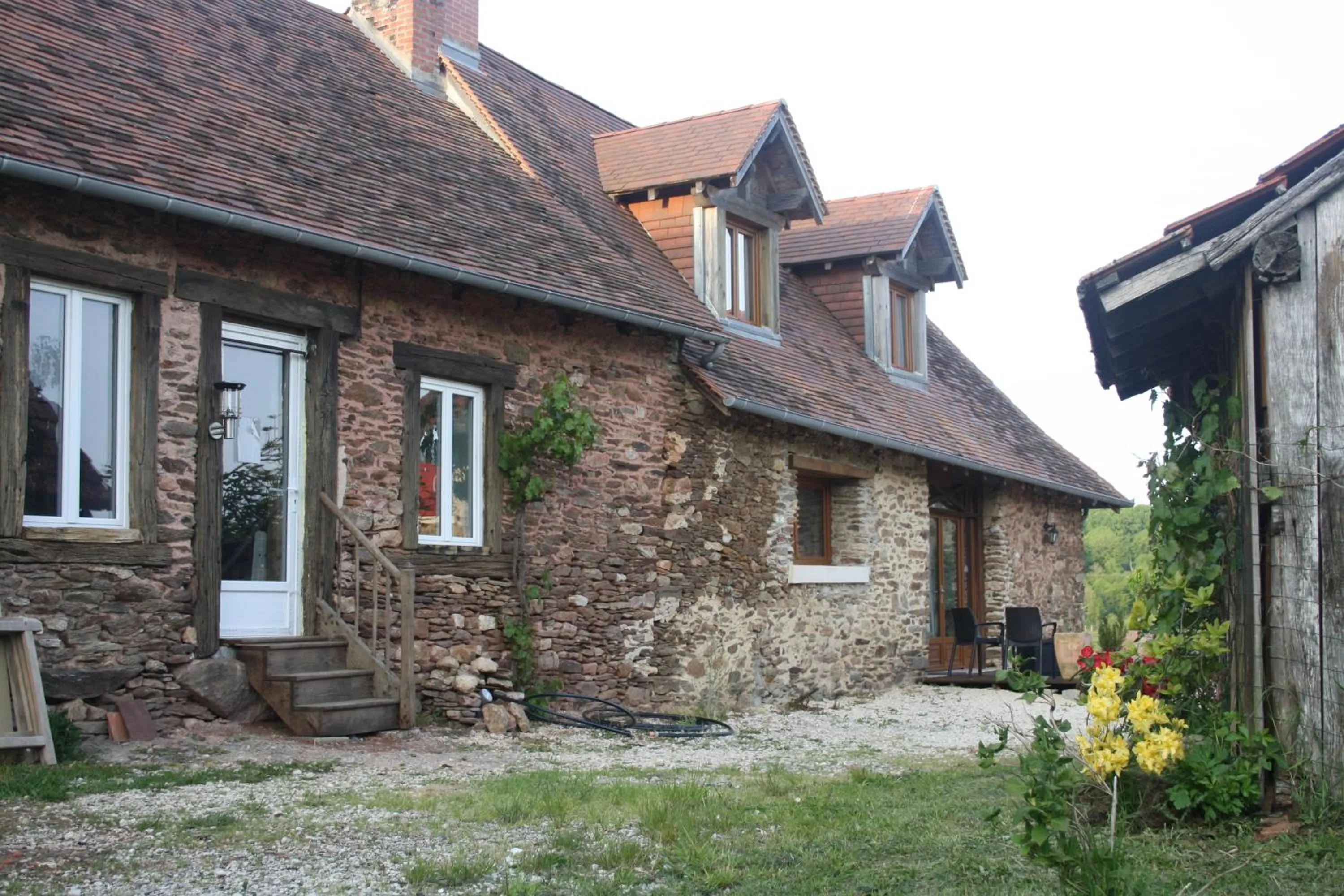 Facade/entrance in B&B Le Relais de Chantecor