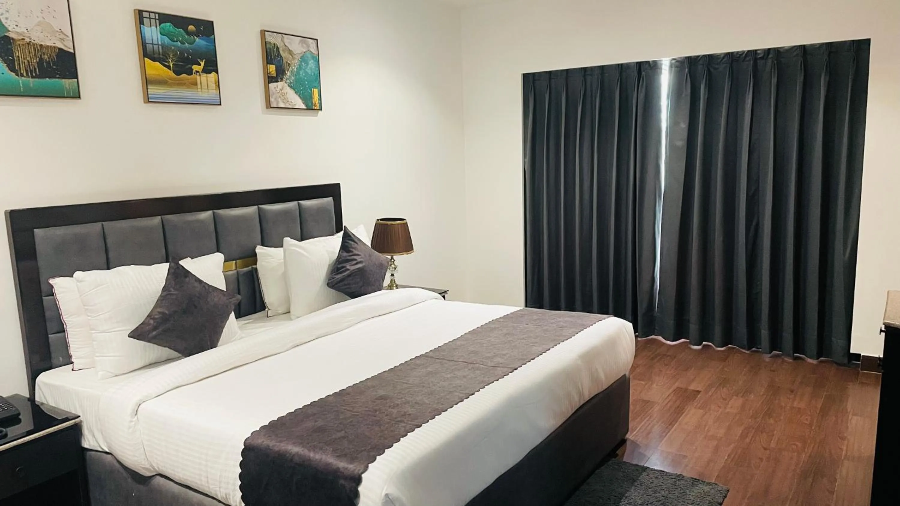 Bed in Saltstayz Select - Malcha & Chankyapuri