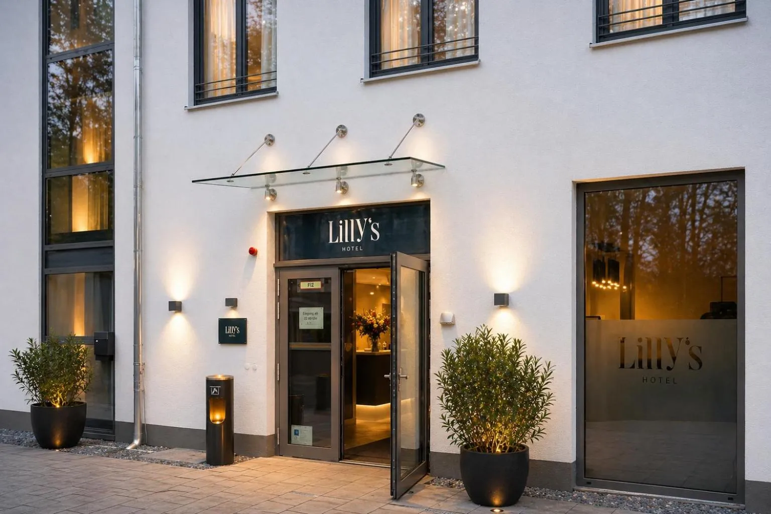 Property building in Lillys Hotel München