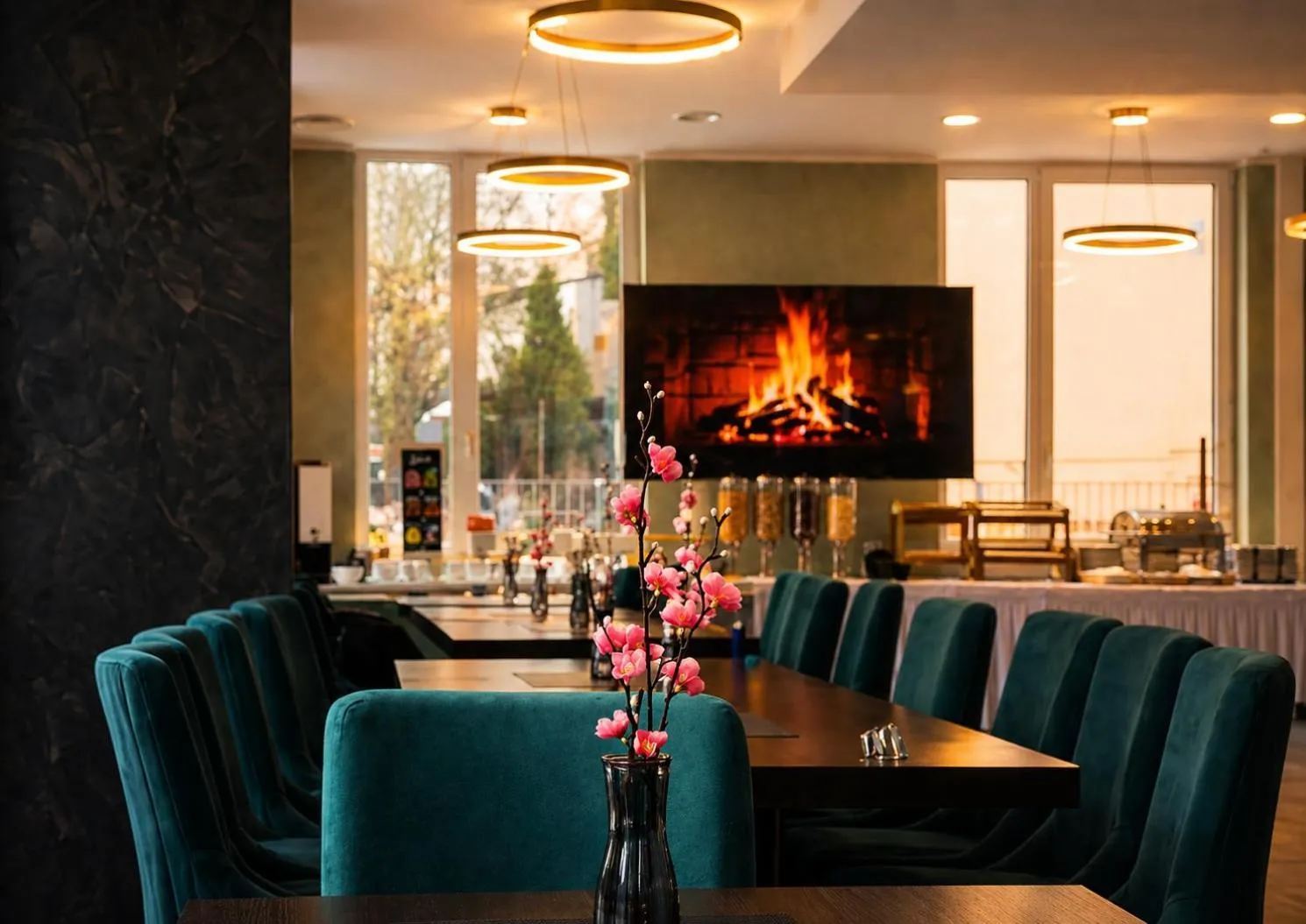 Restaurant/places to eat in Lillys Hotel München