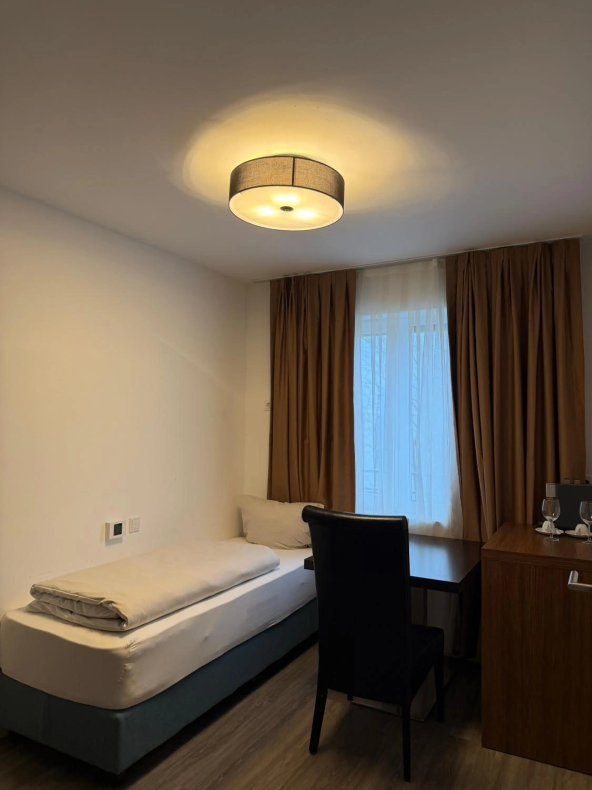 Bed in Lillys Hotel München