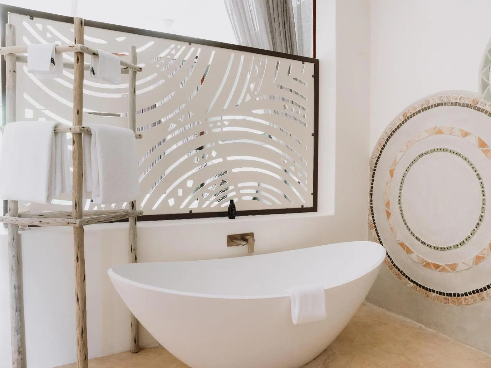 Junior Suite - single occupancy in Insika lodge