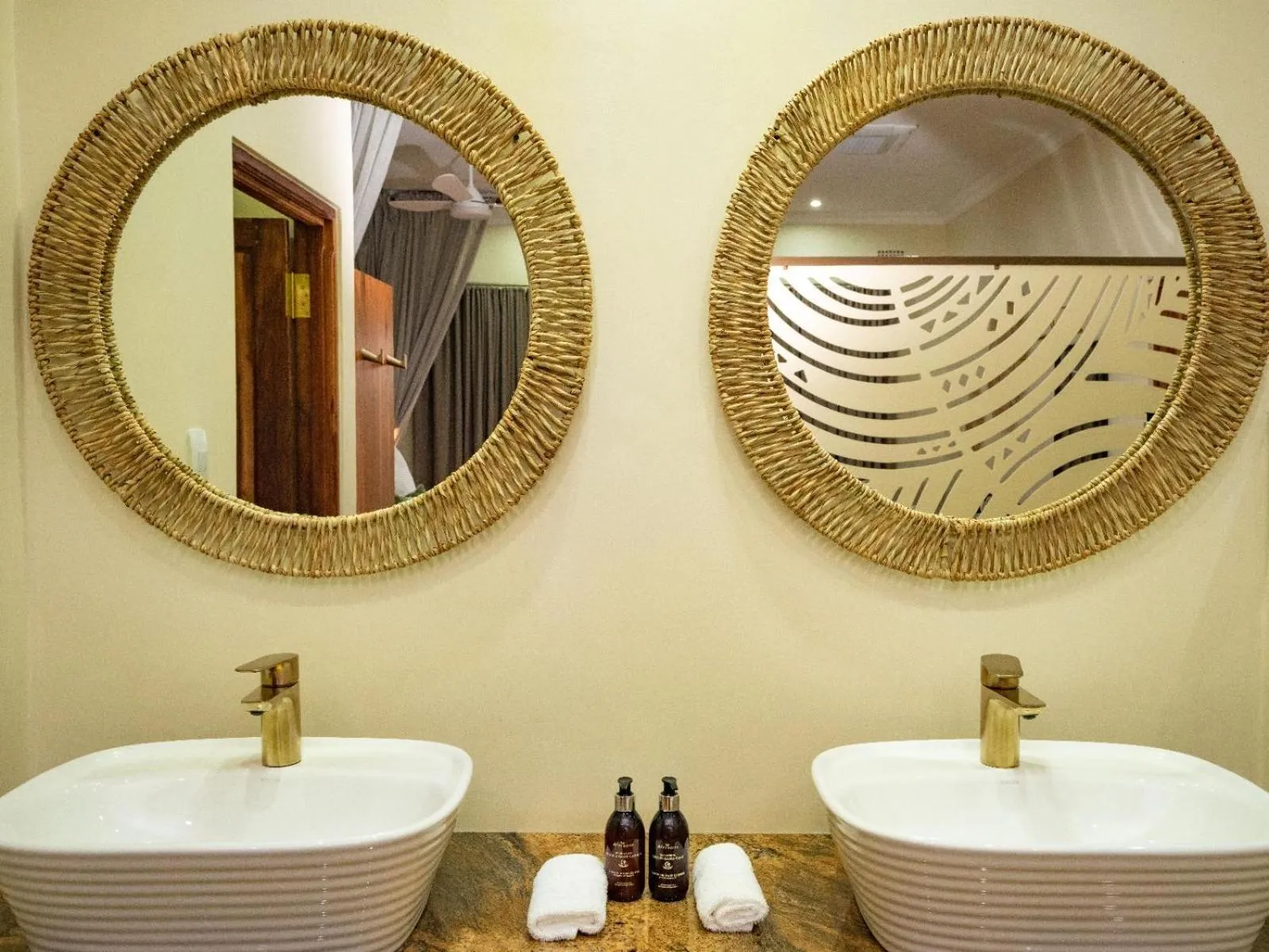 Luxury King Room - single occupancy in Insika lodge