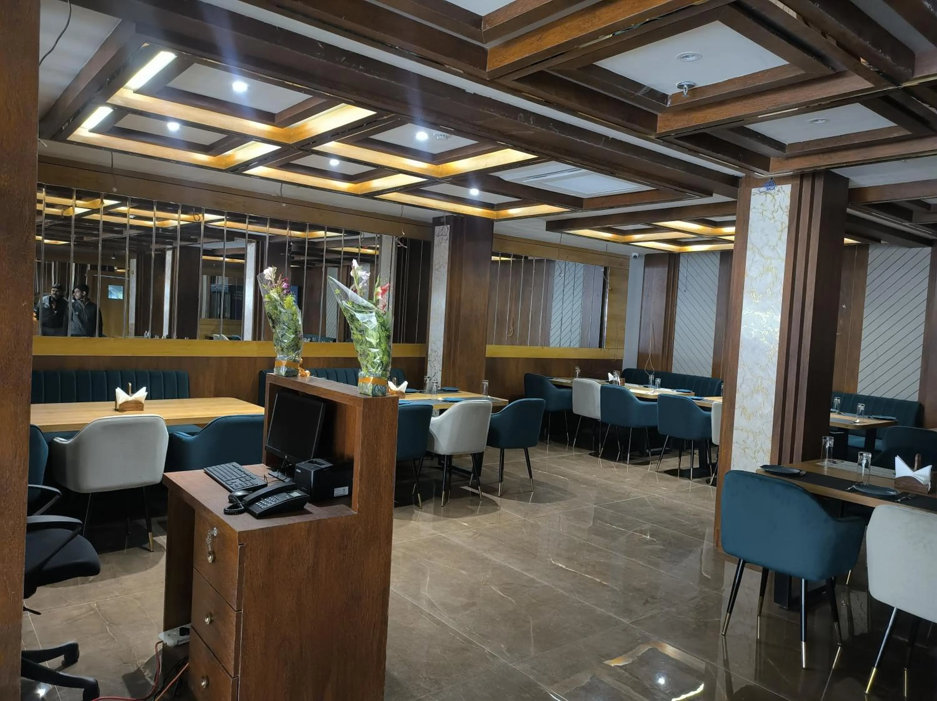 Restaurant/places to eat in BANMALI REGENCY