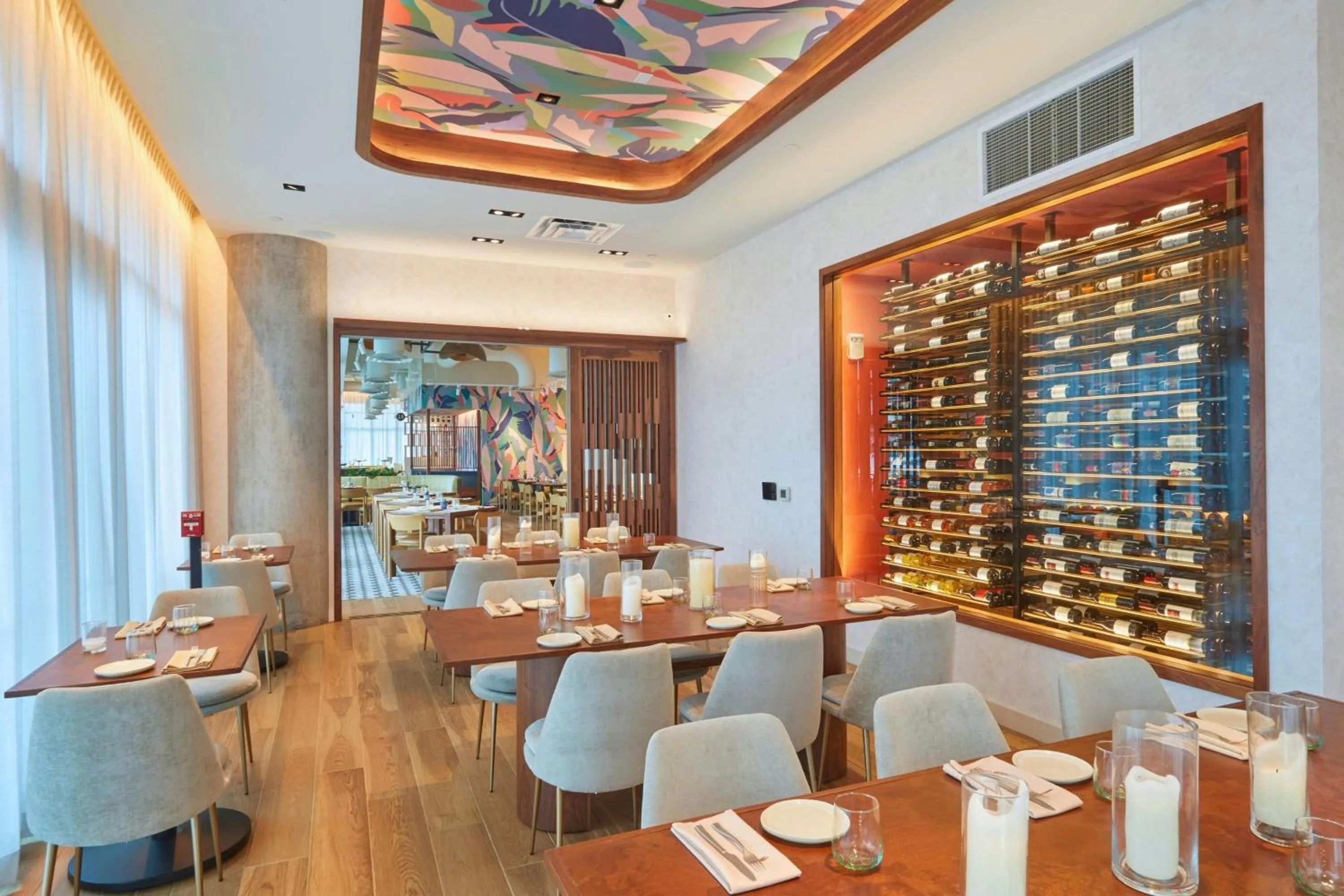 Restaurant/places to eat in Renaissance Residences Oahu Honolulu