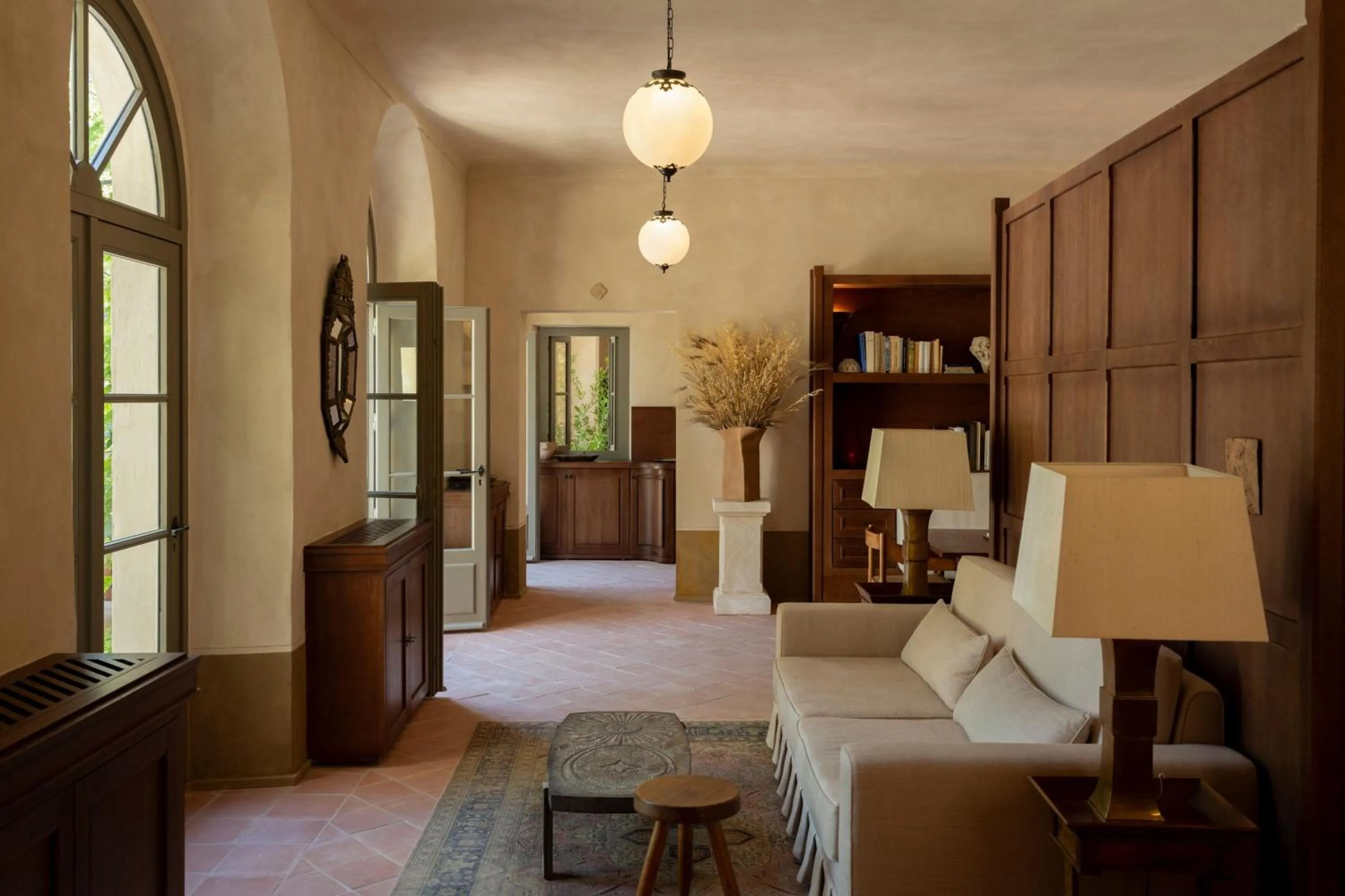 Lobby or reception, Bed in Hôtel du Couvent, a Luxury Collection Hotel, Nice