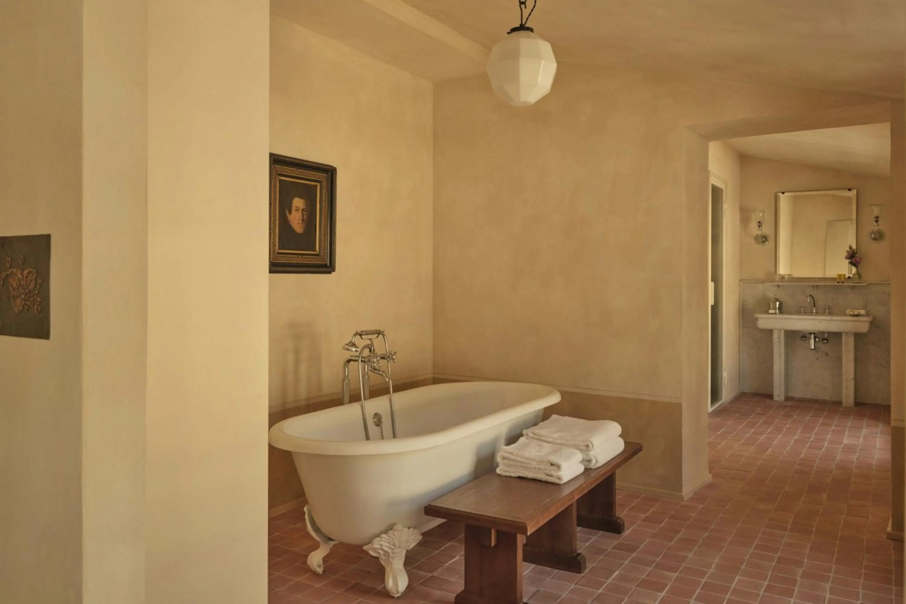 Bathroom in Hôtel du Couvent, a Luxury Collection Hotel, Nice