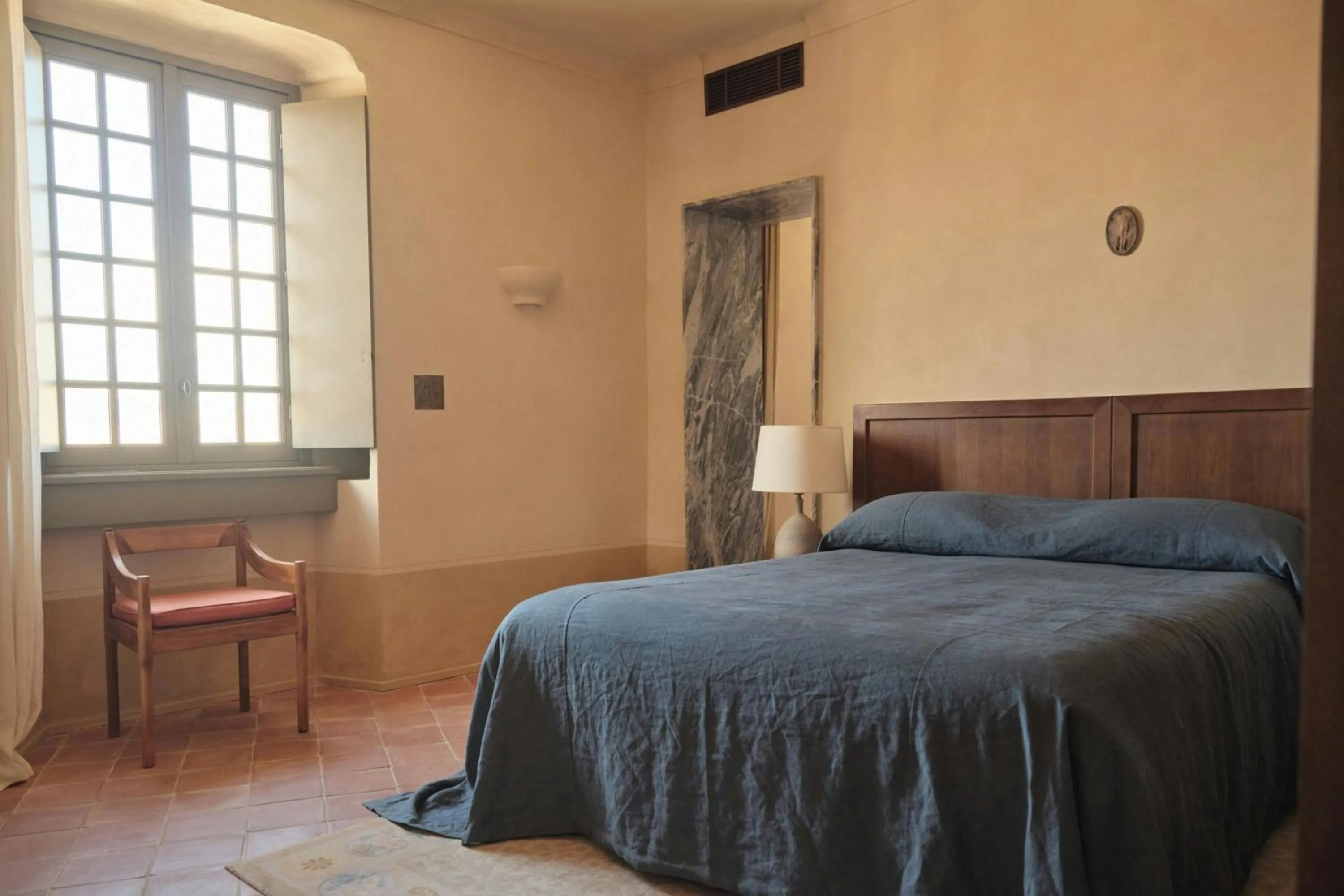 Photo of the whole room, Bed in Hôtel du Couvent, a Luxury Collection Hotel, Nice